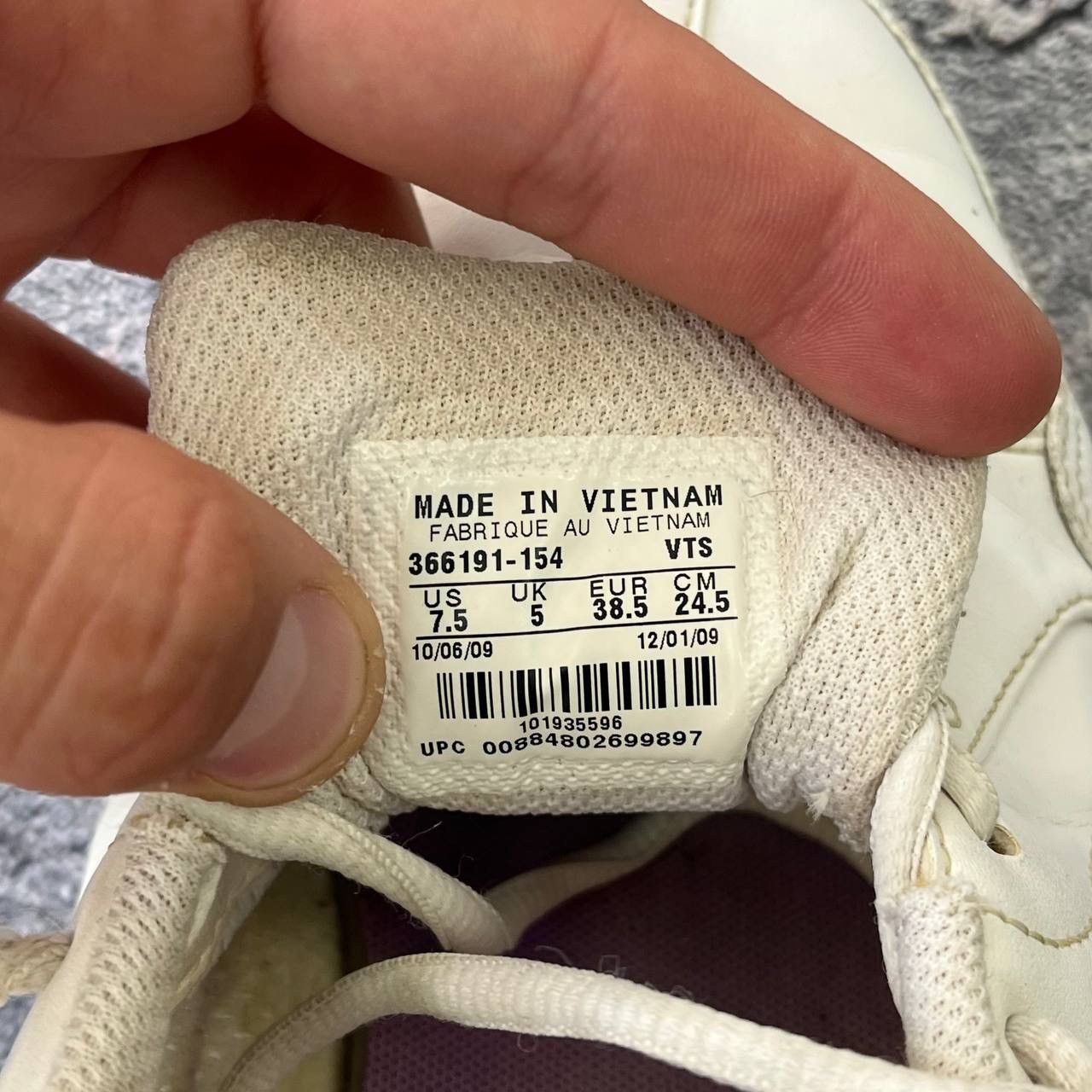 Nike Vintage 00s Y2k Nike Sneakers hype rare shoes.Size US 7.5 Size US 7.5 / EU 40-41 - 3 Thumbnail