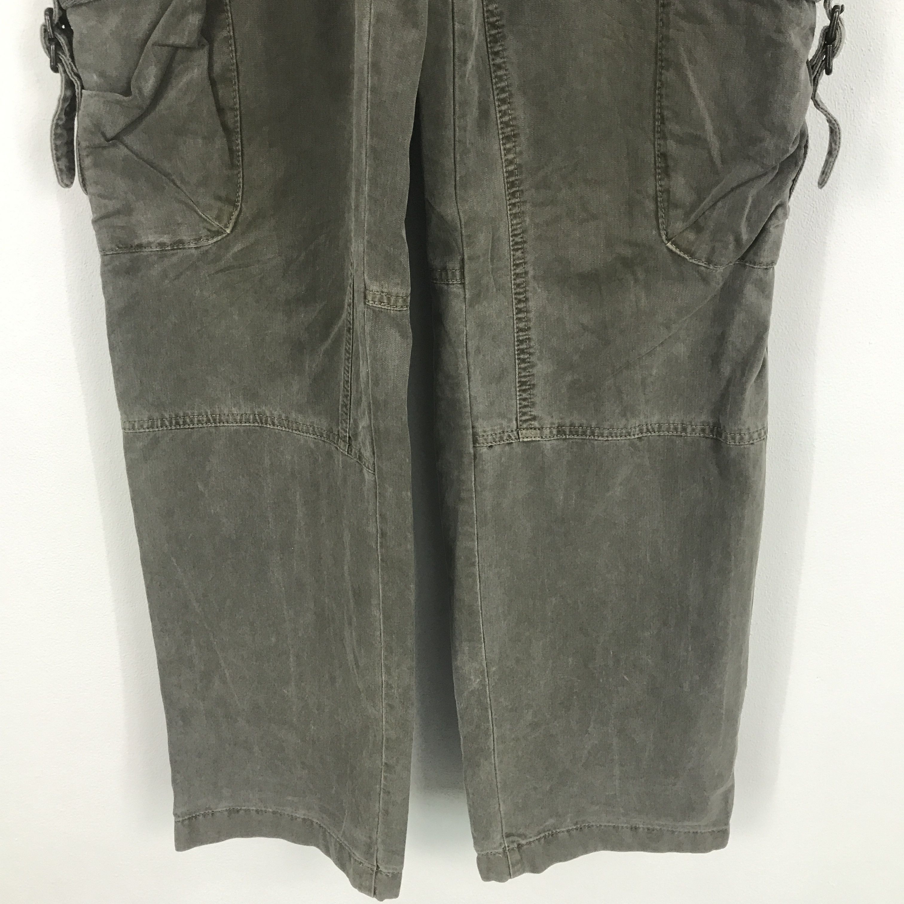 Jun Takahashi × Uniqlo Rare Cargo uniqlo gray multi pocket pants Size US 28 / EU 44 - 6 Thumbnail