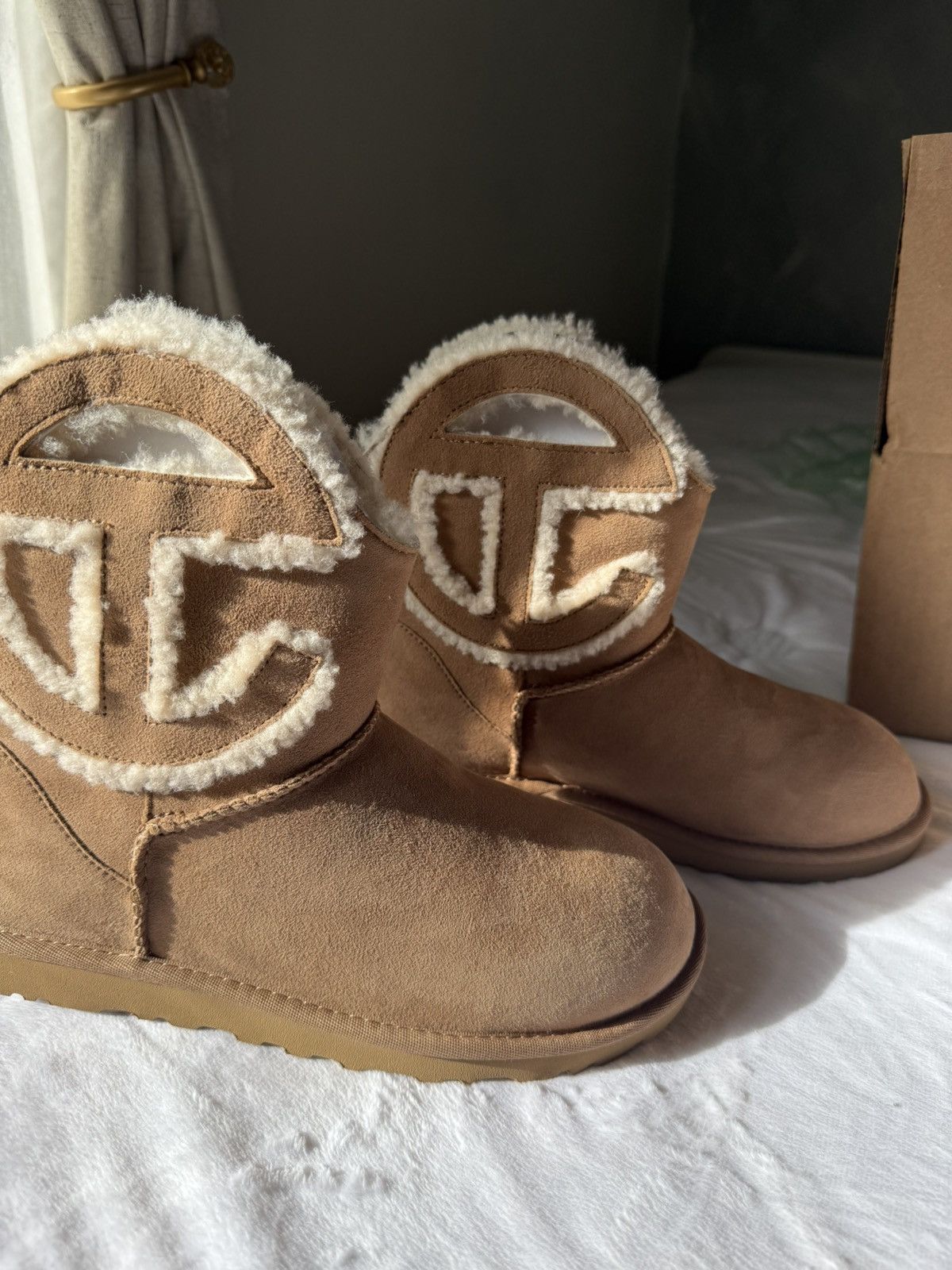 Telfar × Ugg TELFAR x UGGS!! Size US 7 / EU 40 - 4 Thumbnail