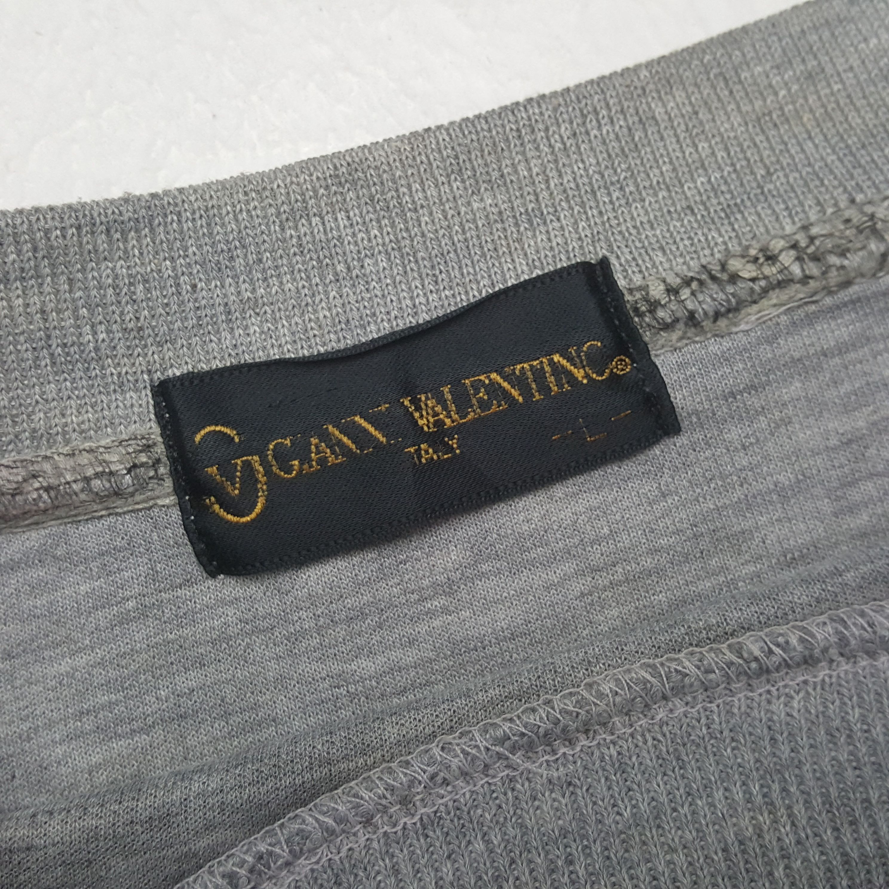 Gianni Valentino Vintage Gianni Valentino Italy Fashion Brand Sweatshirt RR5 Size US L / EU 52-54 / 3 - 4 Thumbnail