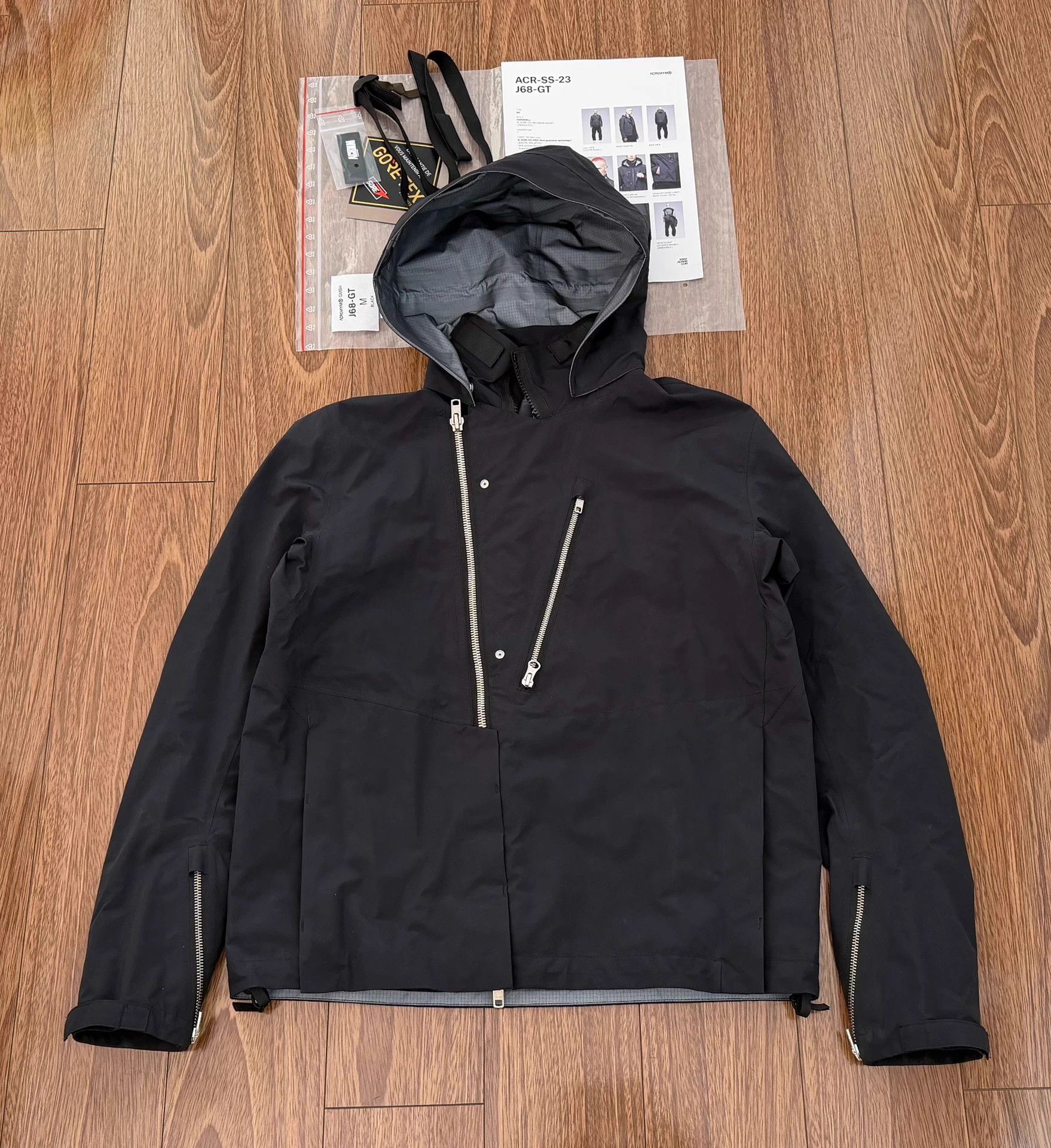 Acronym J68-GT 3L Gore-Tex® Pro Rider Jacket M