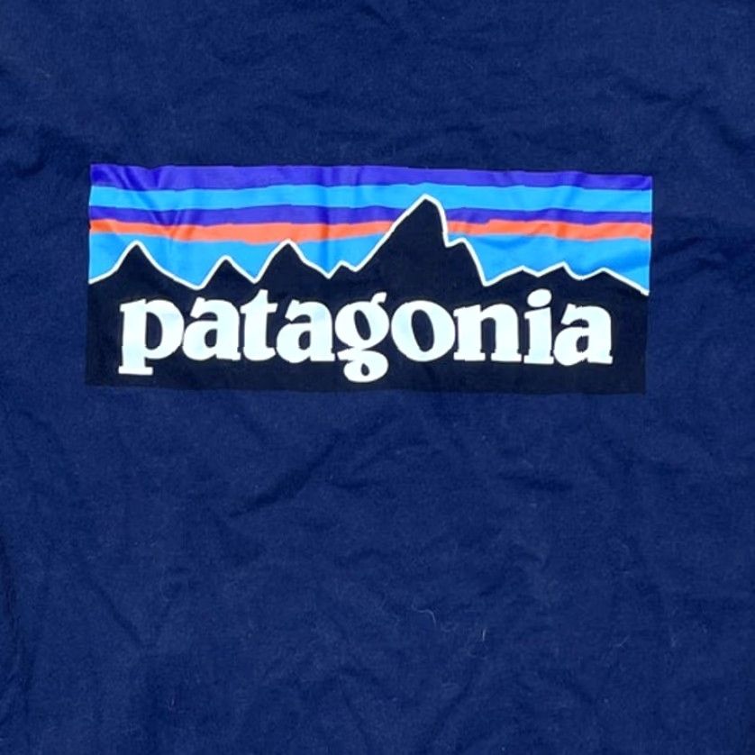 Patagonia VINTAGE Patagonia P-6 Back Logo Responsibili-Tee Short Sleeve Shirt Navy M Mens Size US M / EU 48-50 / 2 - 5 Thumbnail
