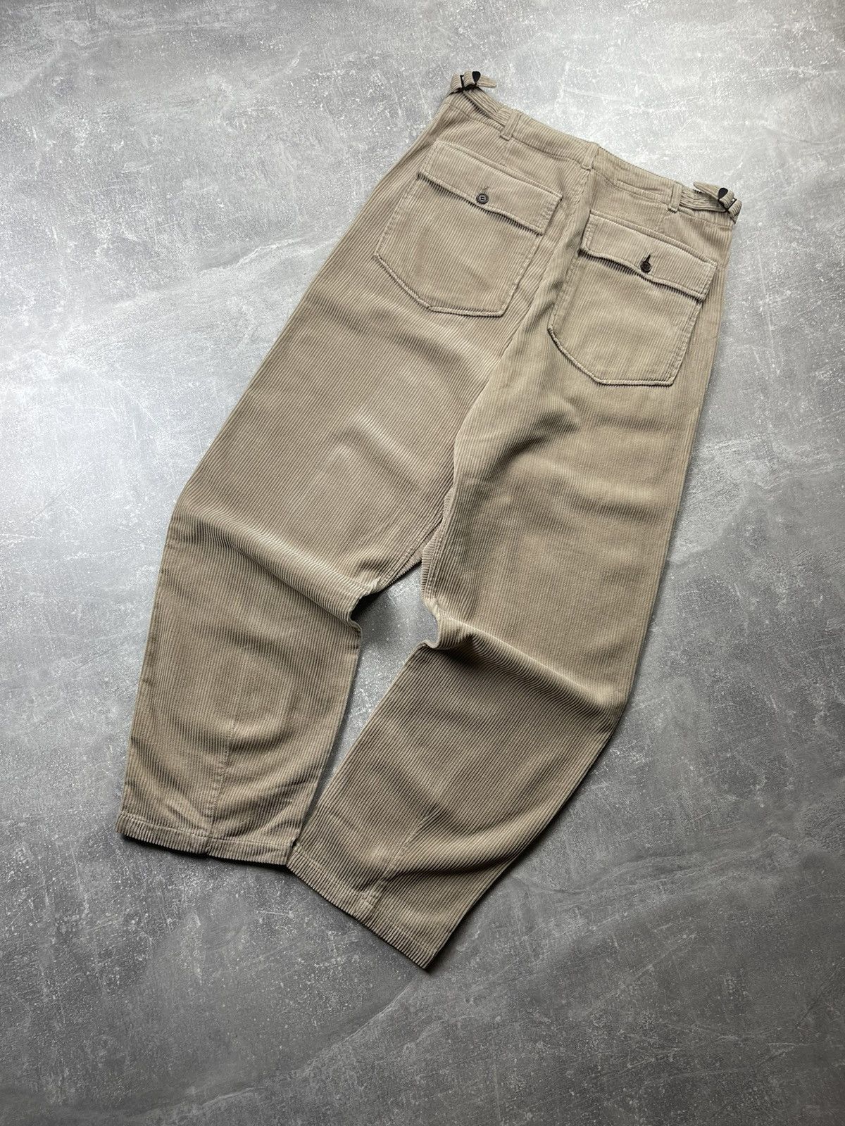 Universal Works Universal Works Fatigue Pants Beige Corduroy Utility Size US 30 / EU 46 - 1 Thumbnail