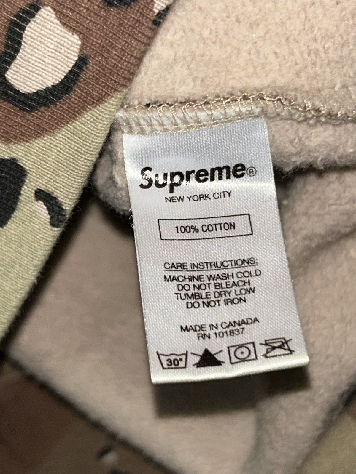 Supreme Supreme Futura Logo Crewneck Chocolate Chip Camo FW20 Large Size US L / EU 52-54 / 3 - 7 Thumbnail