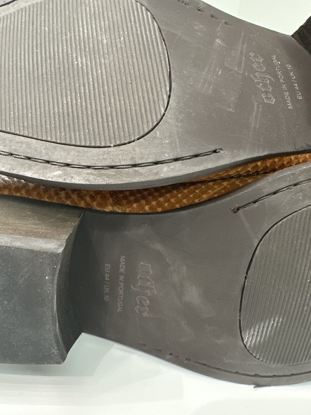 Other UK Other UK zip boots -snake skin effect leather Size US 11 / EU 44 - 7 Thumbnail