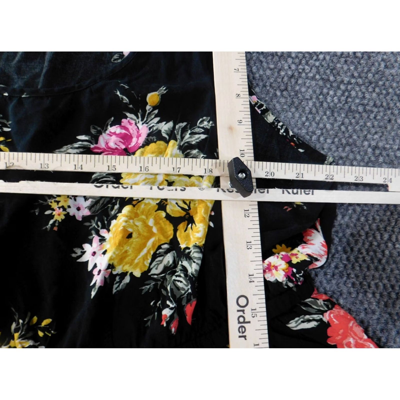 Torrid Torrid Blouse Shirt Black Womens 3X Pullover Round Neck Sleeveless Party Casual Stretch Rayon Plus Size Included Sheer Size XXL / US 16-18 / IT 52-54 - 4 Thumbnail