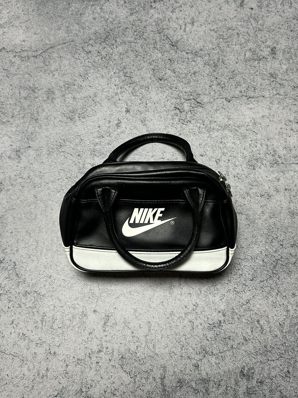 Nike Vintage Nike 90s Leather Hand Bag Size ONE SIZE - 1 Thumbnail