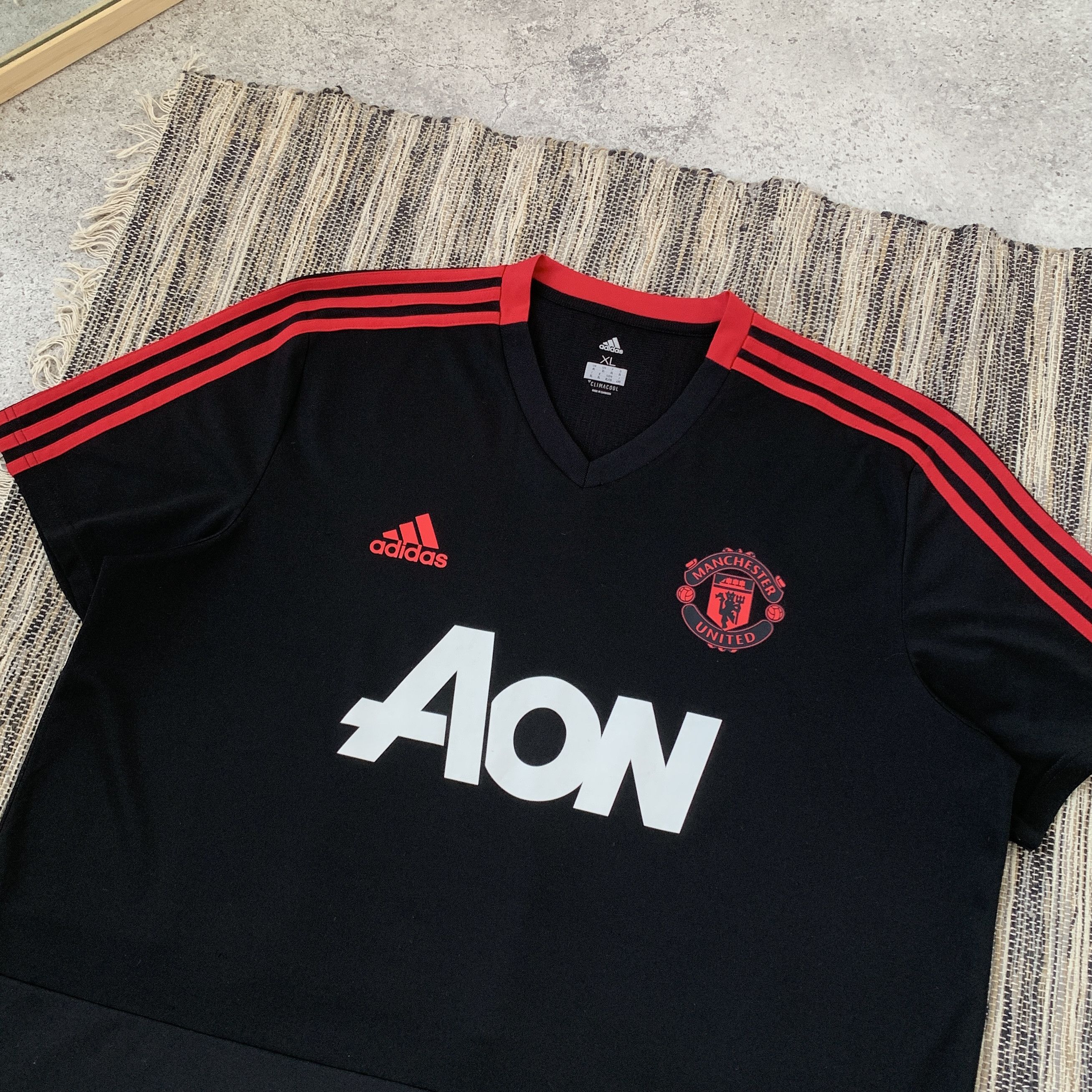 Adidas Adidas Manchester United Aon Graphic Black Jersey Tee Shirt Size US XL / EU 56 / 4 - 2 Thumbnail