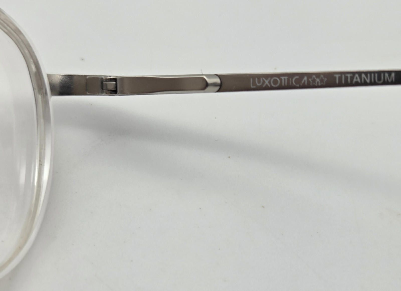 Other VTG Luxottica 1029 030-S 54-19-140 Titanium Eyeglass FRAMES Size ONE SIZE - 7 Thumbnail