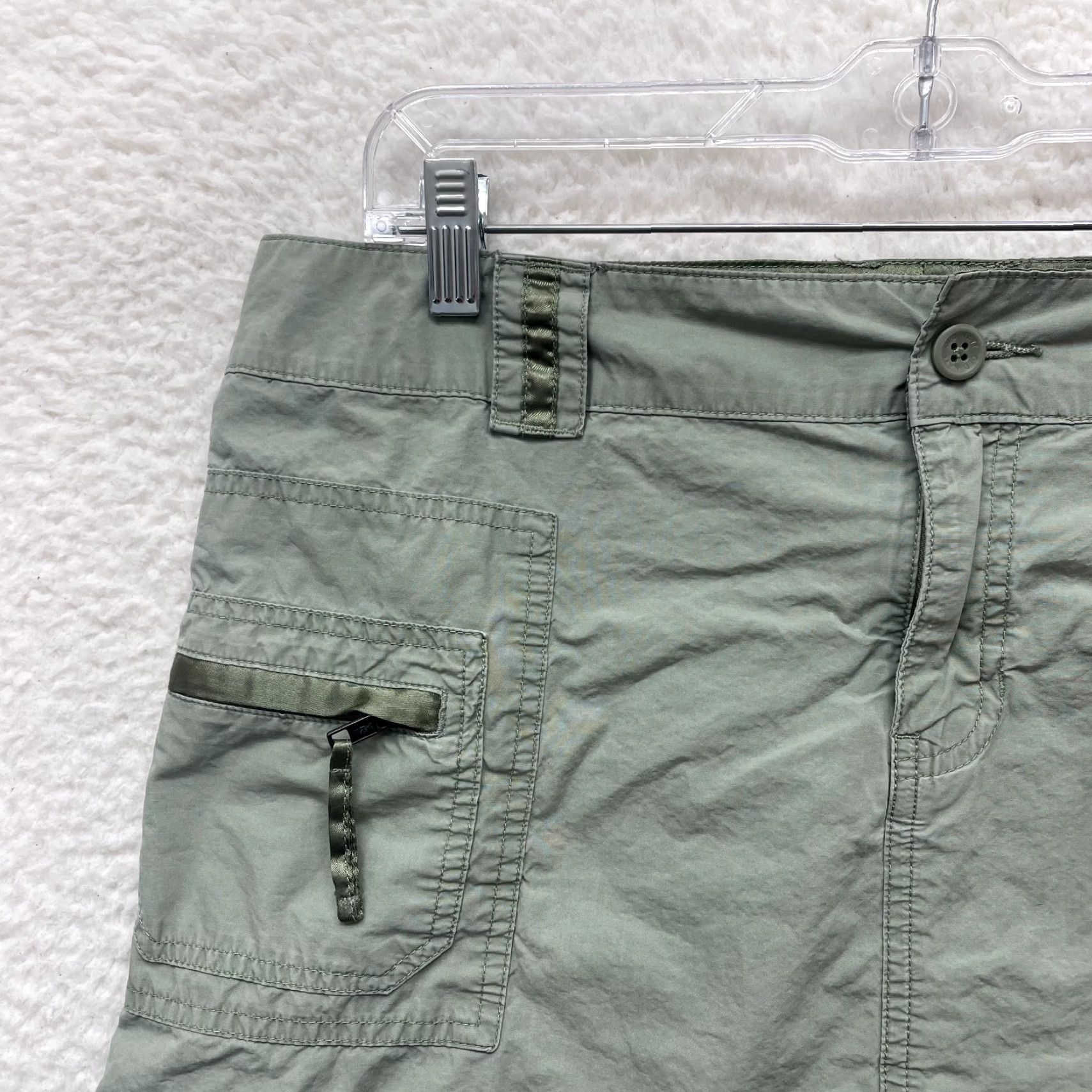 Old Navy VINTAGE Cargo Mini Skirt XL Army Green Y2K Old Navy Women's Low Rise Cyber Fairy Skirt Size 40" / US 18 - 3 Thumbnail