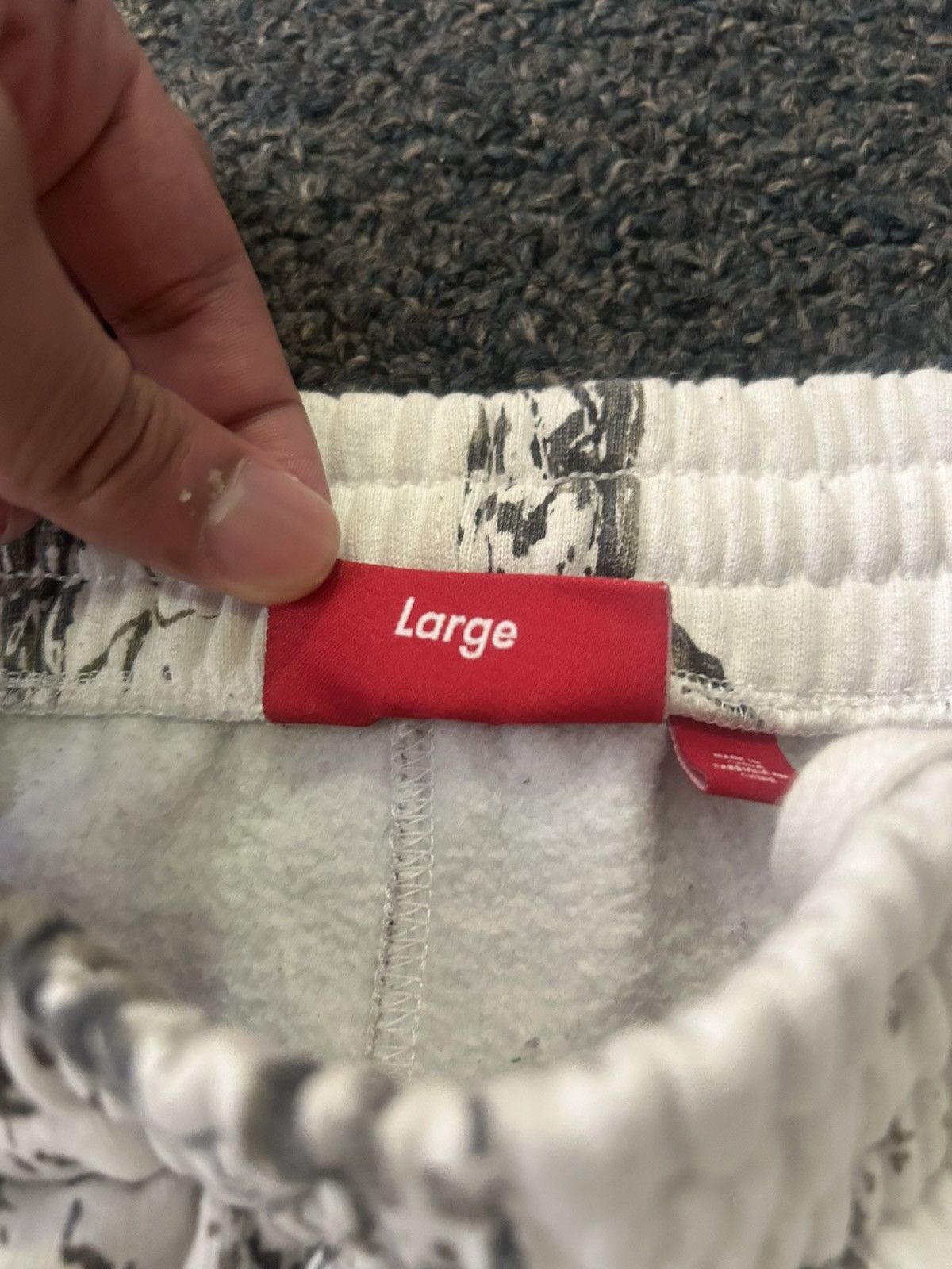 Supreme Supreme Camo Cuffed Sweats (SS24) Size US 32 / EU 48 - 4 Thumbnail