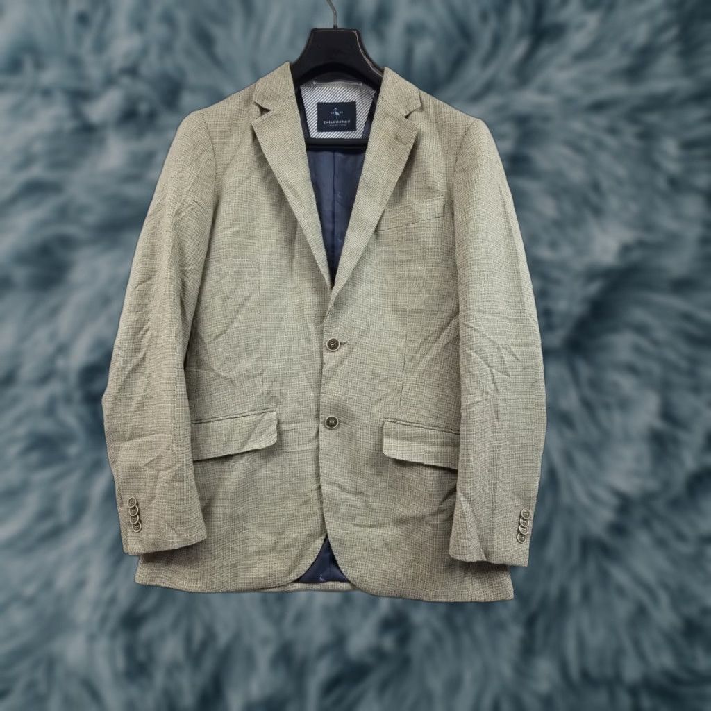 Tailorbyrd Tailorbyrd Blazer Mens Beige Silk Wool Two-Button Size 36R Regular Notch Lapel Size 36R - 1 Thumbnail