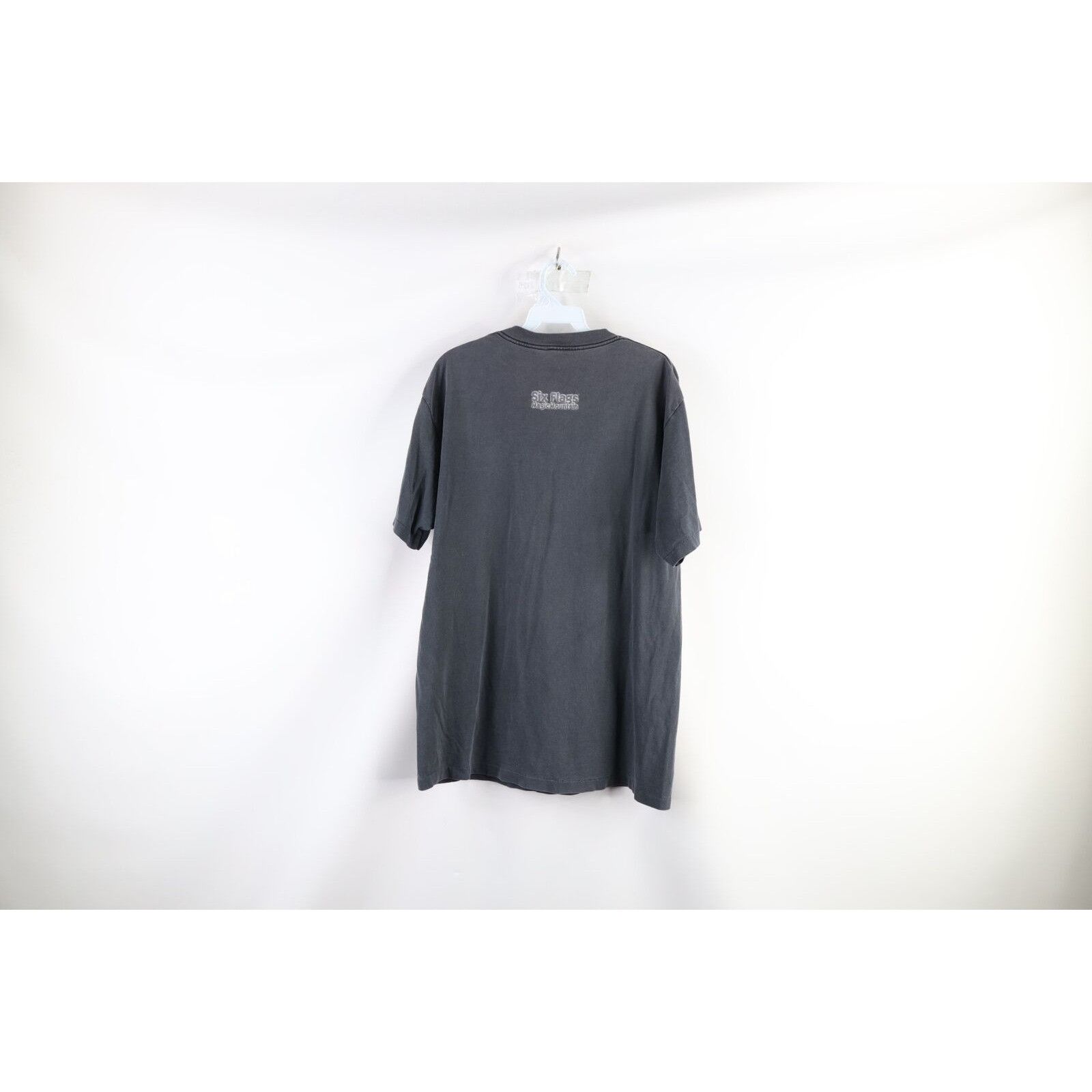 Vintage Vintage 90s Distressed Six Flags Batman The Ride T-Shirt Size US L / EU 52-54 / 3 - 8 Thumbnail