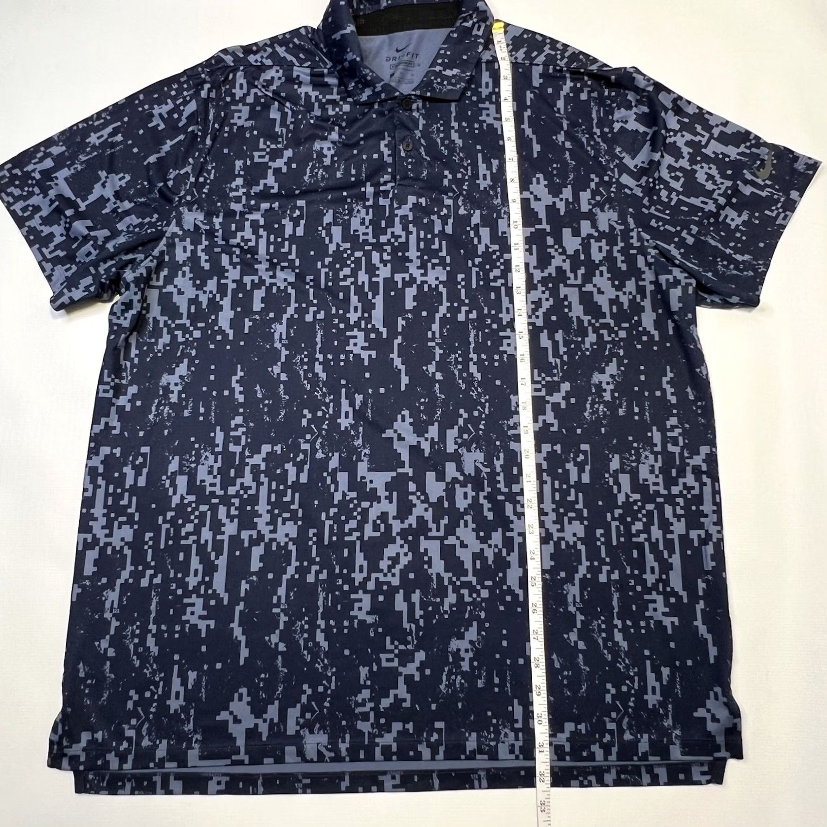 Nike VINTAGE Nike Golf Vapor Digital Camo Polo Mens XL Blue Dri-Fit Wick Performance Stretch Size US XL / EU 56 / 4 - 3 Thumbnail
