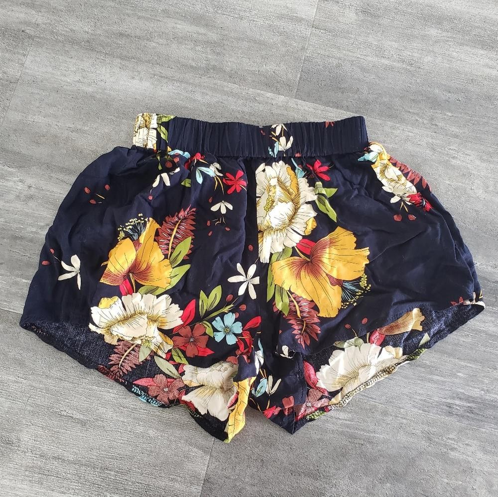 Shein Navy Floral SHEIN Short Set Bottoms Size 28" / US 6 / IT 42 - 1 Thumbnail