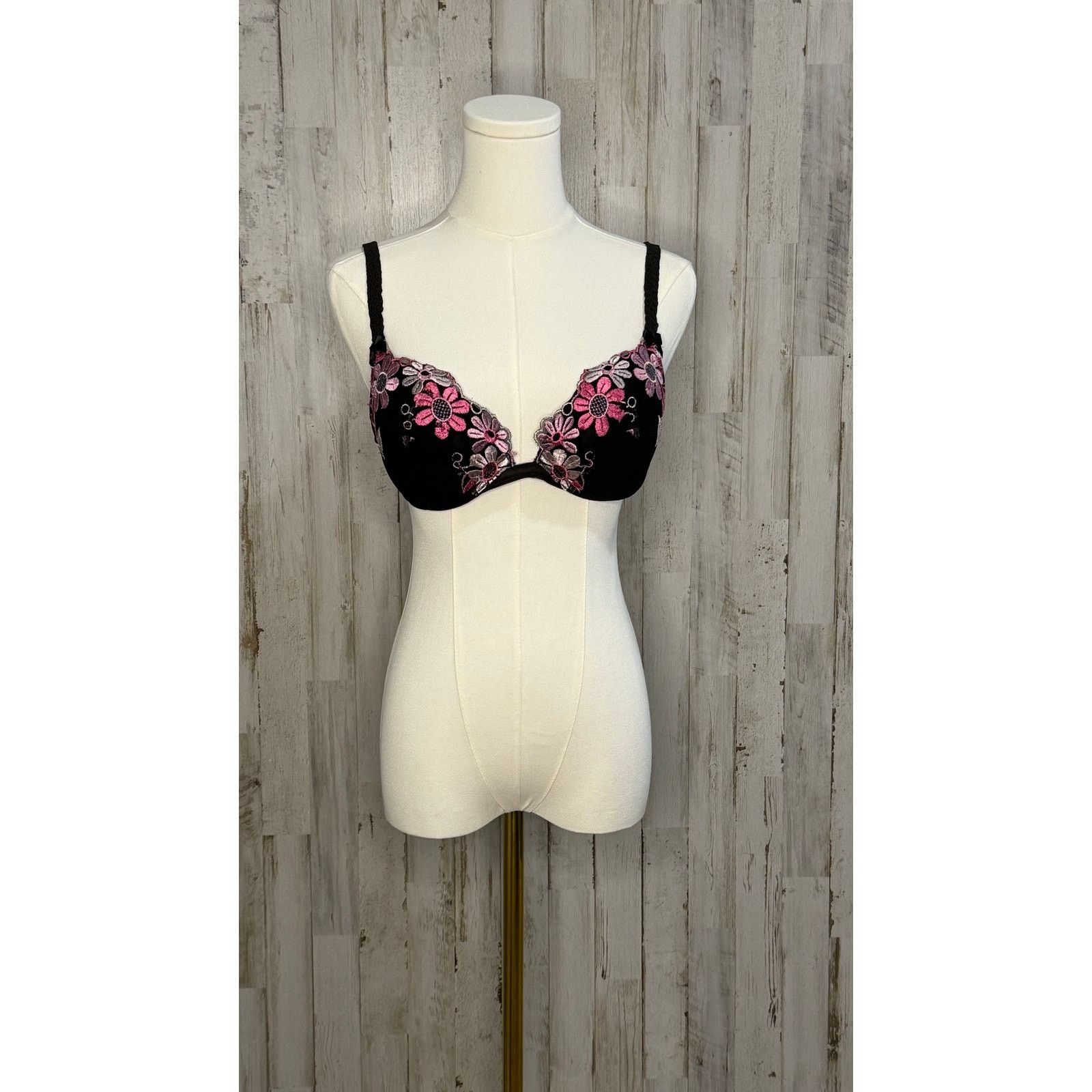 Victoria's Secret Victoria's Secret Women's Black Floral Push-Up Bra Size 36B Size ONE SIZE - 2 Thumbnail