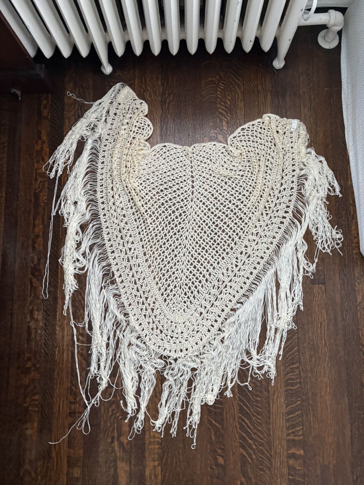 Vintage Vintage Knit Scarf 1970s Loose Triangle Fringe Made in Italy Size ONE SIZE - 2 Thumbnail