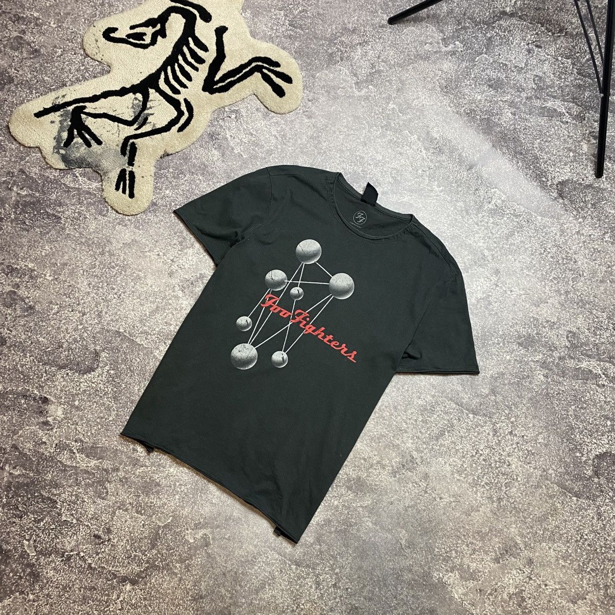 Band Tees Vintage Foo Fighters Big logo rock band tee Size US XL / EU 56 / 4 - 1 Thumbnail