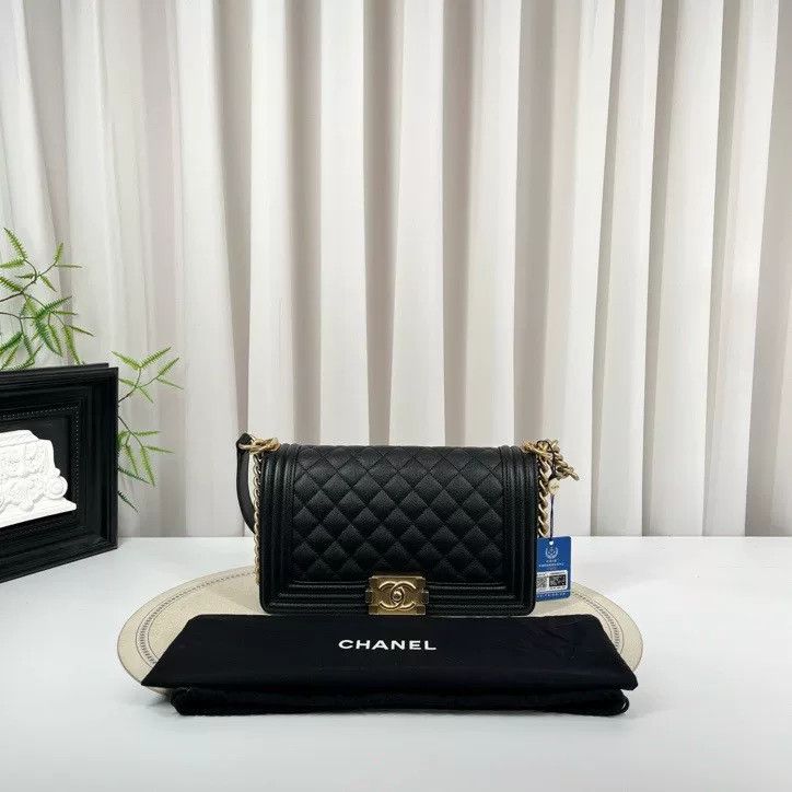 Chanel Pre-loved Bag Very good condition Size ONE SIZE - 1 Thumbnail