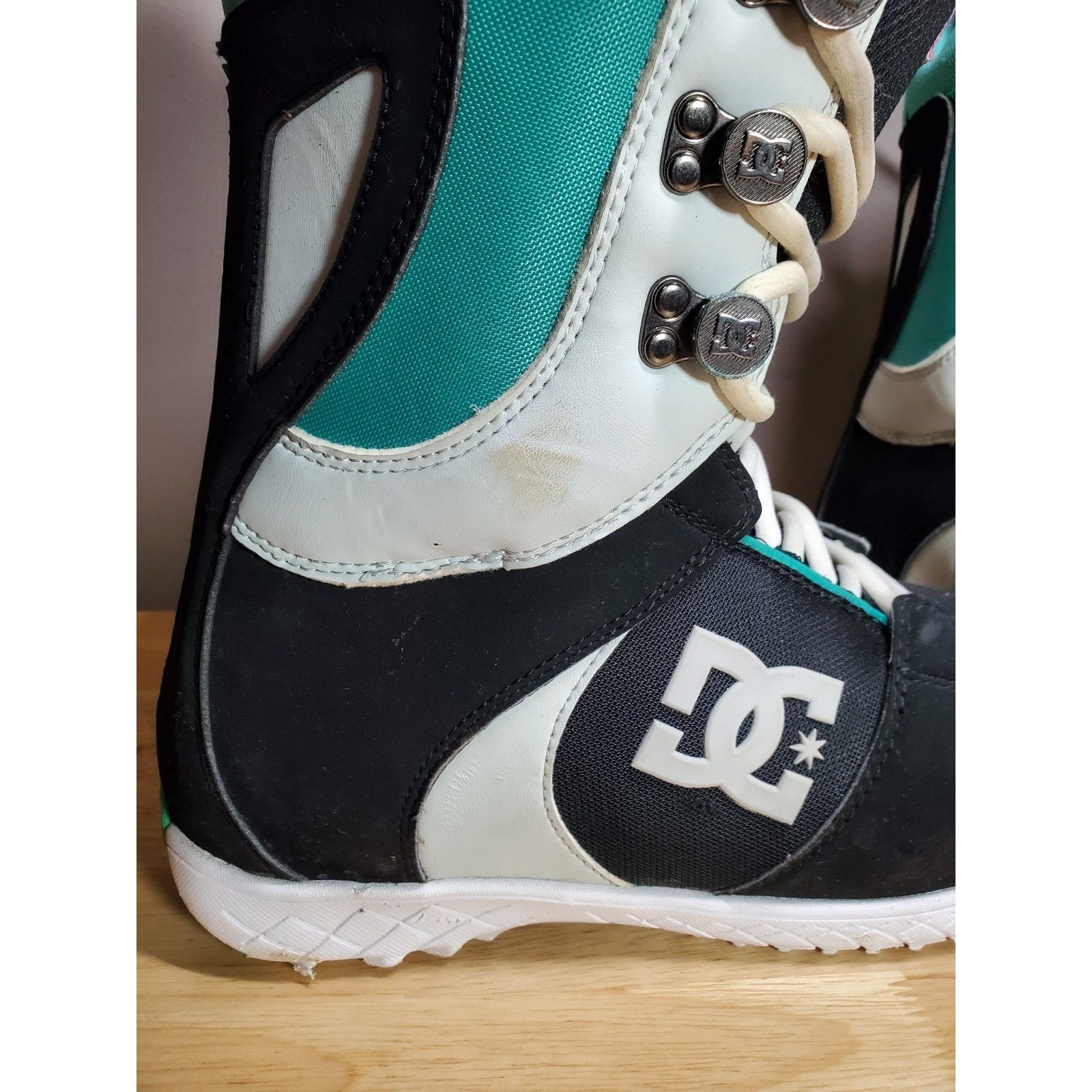 DC RARE DC Shoes Women's MISTY 2012 Snow Boots Snowboard Ski Size US 8.5 / IT 38.5 - 10 Thumbnail