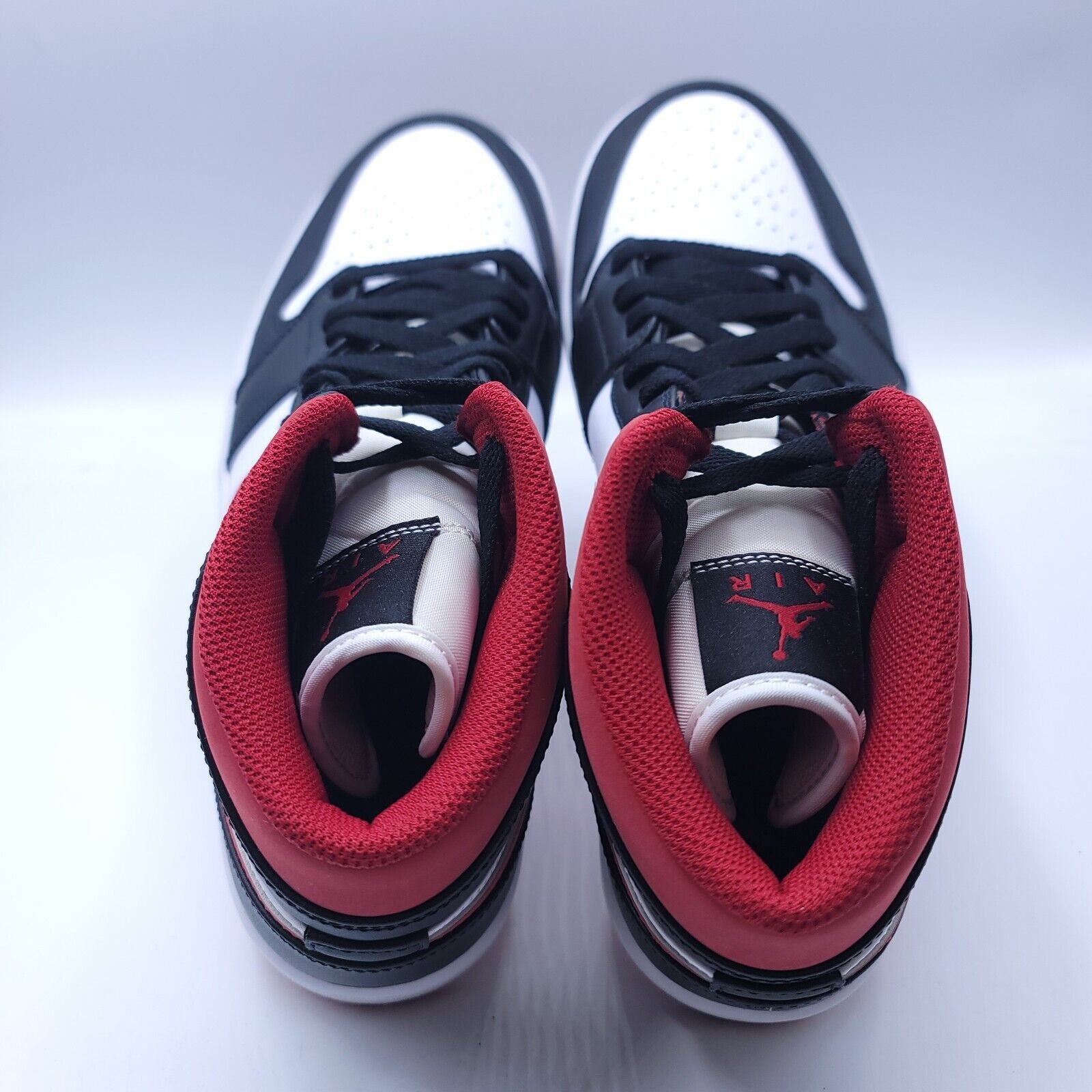 Nike Nike Air Jordan 1 Mid Basketball Shoe Mens Size 9 554724-122 Size US 9 / EU 42 - 4 Thumbnail