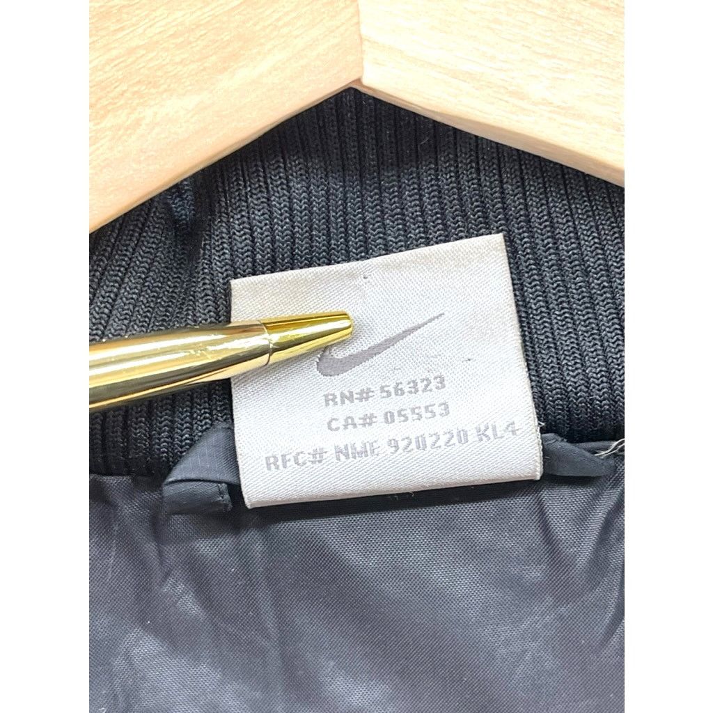 Nike × Vintage Vintage 2000's Nike Hoops Embroidered Down Puffer Jacket Size US L / EU 52-54 / 3 - 4 Thumbnail