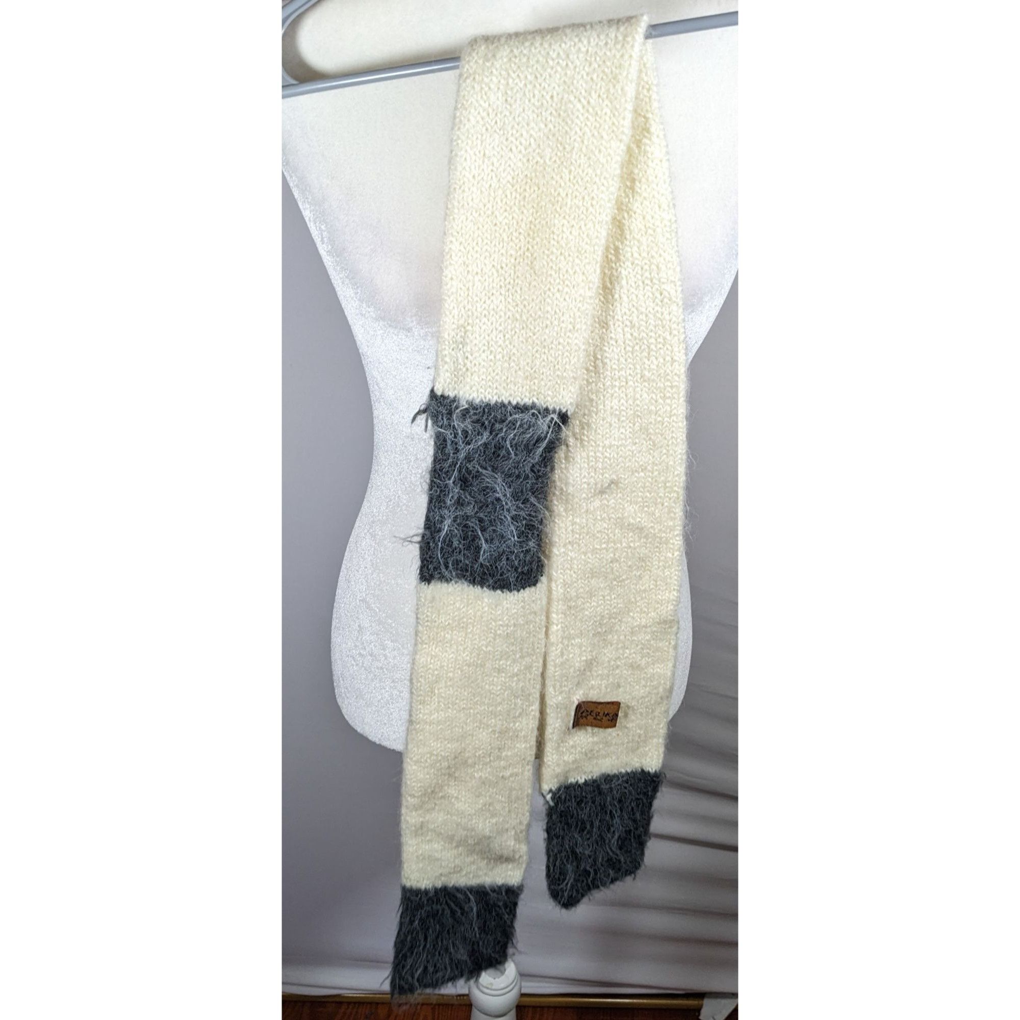 Other Aerika Peruvian Rustic Cream And Grey Scarf Size ONE SIZE - 7 Thumbnail