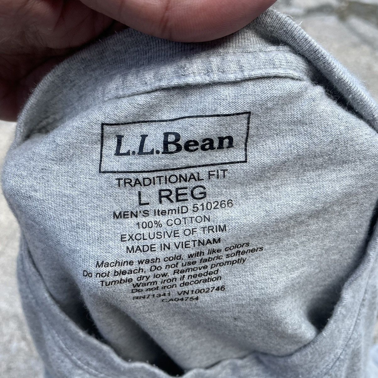L.L. Bean × Vintage 🔥Rare🔥L.L.Bean An Outdoor Tradition OG Big Print Design Tee Size US L / EU 52-54 / 3 - 5 Thumbnail