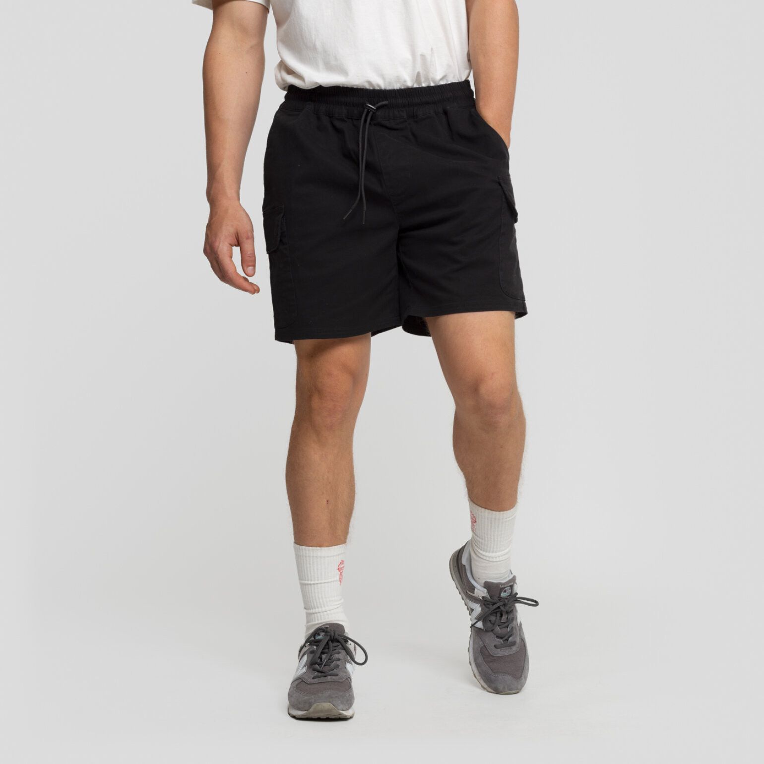 Other BNWT Revolution of 1995 Black Cargo Shorts - Size Medium Size US 30 / EU 46 - 2 Thumbnail