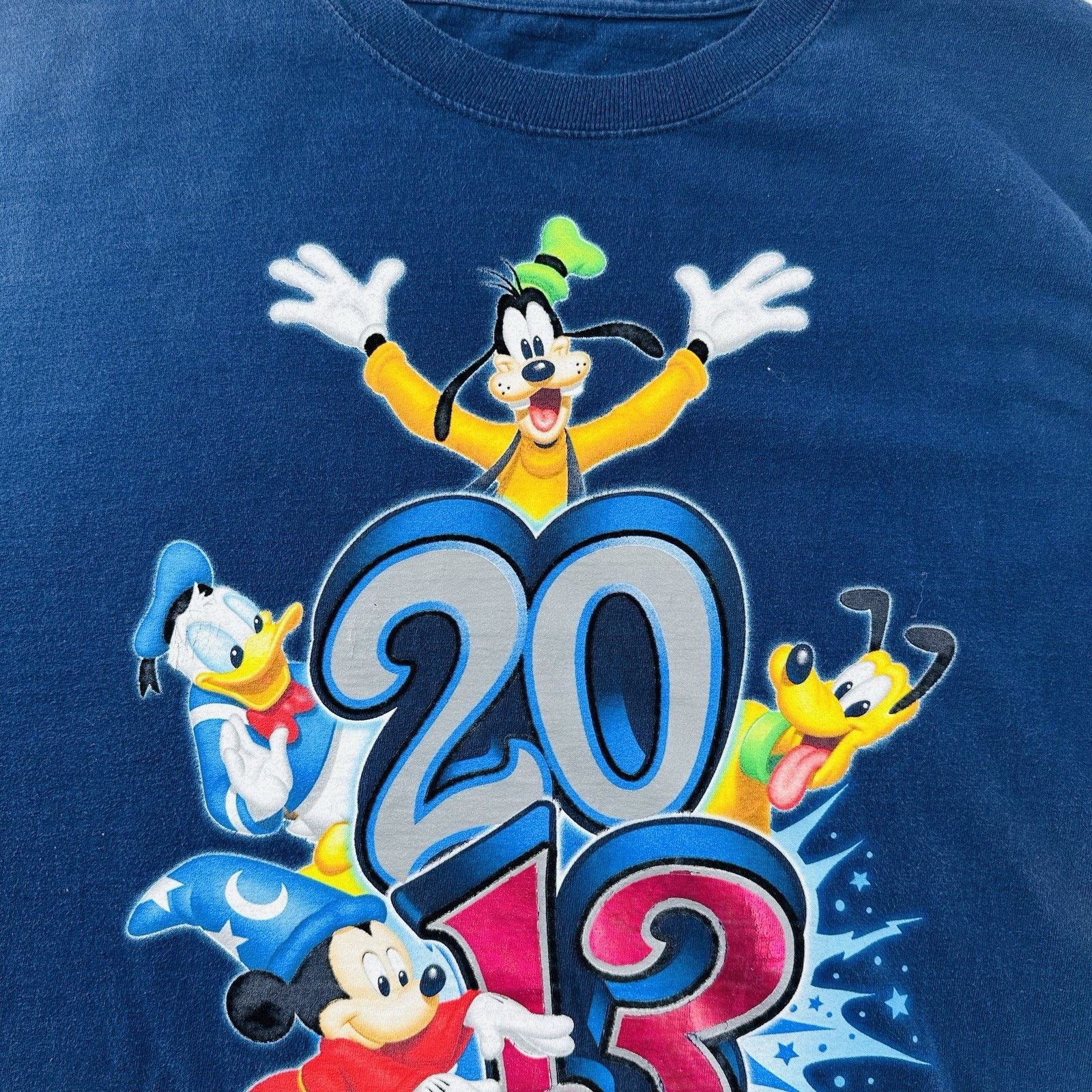 Disney 2013 Mickey Mouse & Gang Disneyland Blue Tee 2XL Disney Size US XXL / EU 58 / 5 - 4 Thumbnail