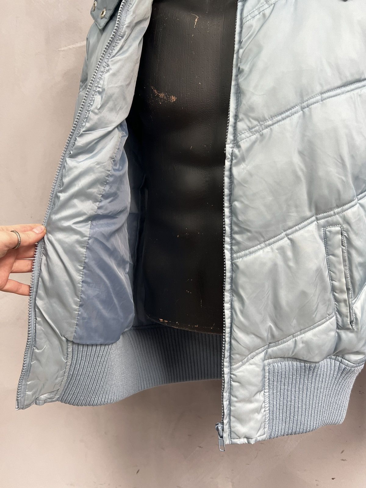 Hysteric Glamour Cropped bomber Jacket Blue Fur hood Ifsixwasnine style Y2K Size US M / EU 48-50 / 2 - 9 Thumbnail