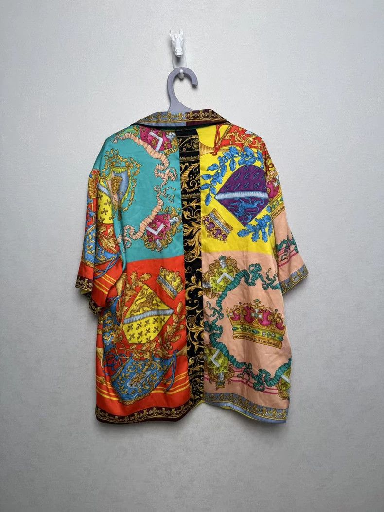 Versace Versace Wear a baroque gold short-sleeved shirt on both si Size US L / EU 52-54 / 3 - 4 Thumbnail