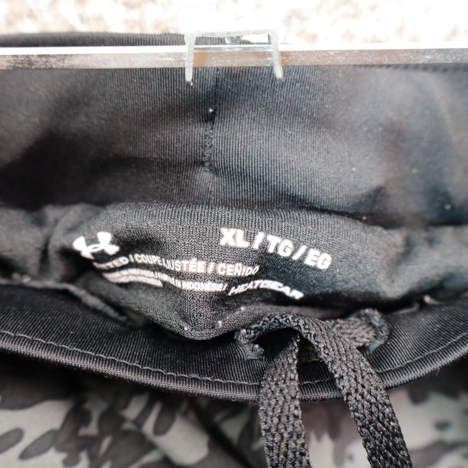 Under Armour Under Armour Men XL Launch Run 7" Inseam Unlined Shorts Camo Size US 36 / EU 52 - 4 Thumbnail