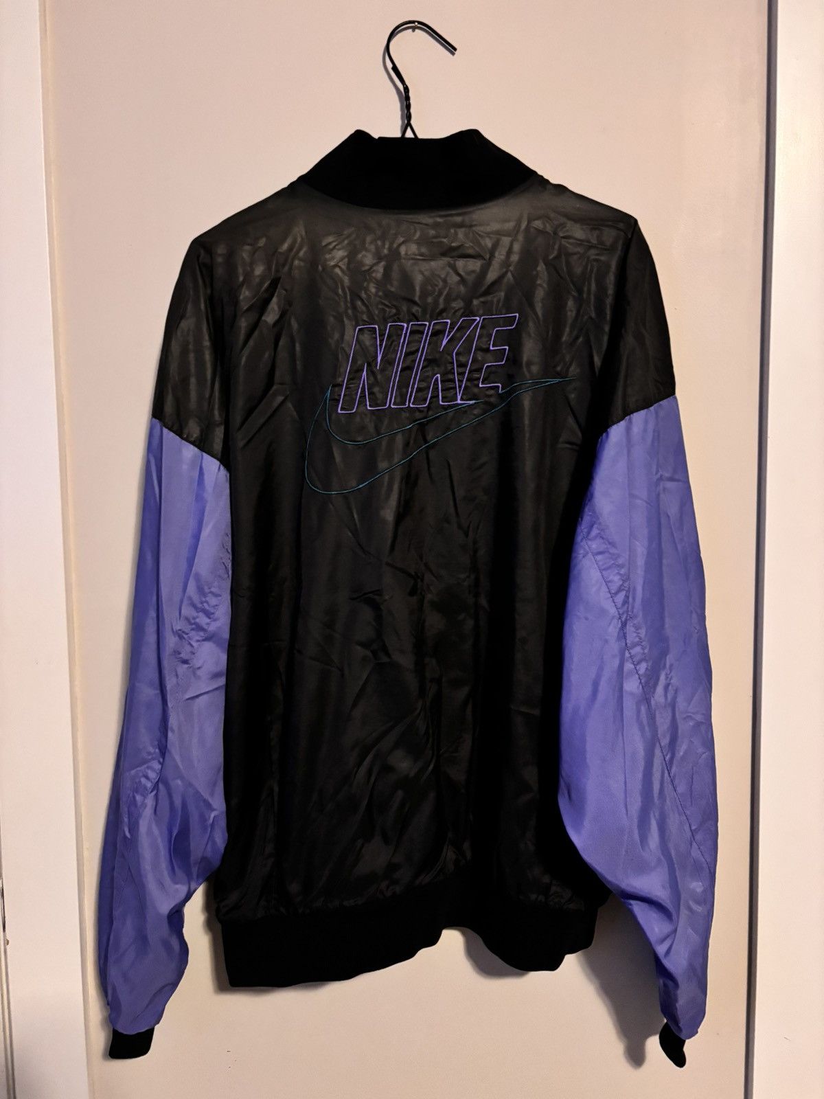 Nike Vintage Nike Windbreaker Embroidered Size US XL / EU 56 / 4 - 6 Thumbnail