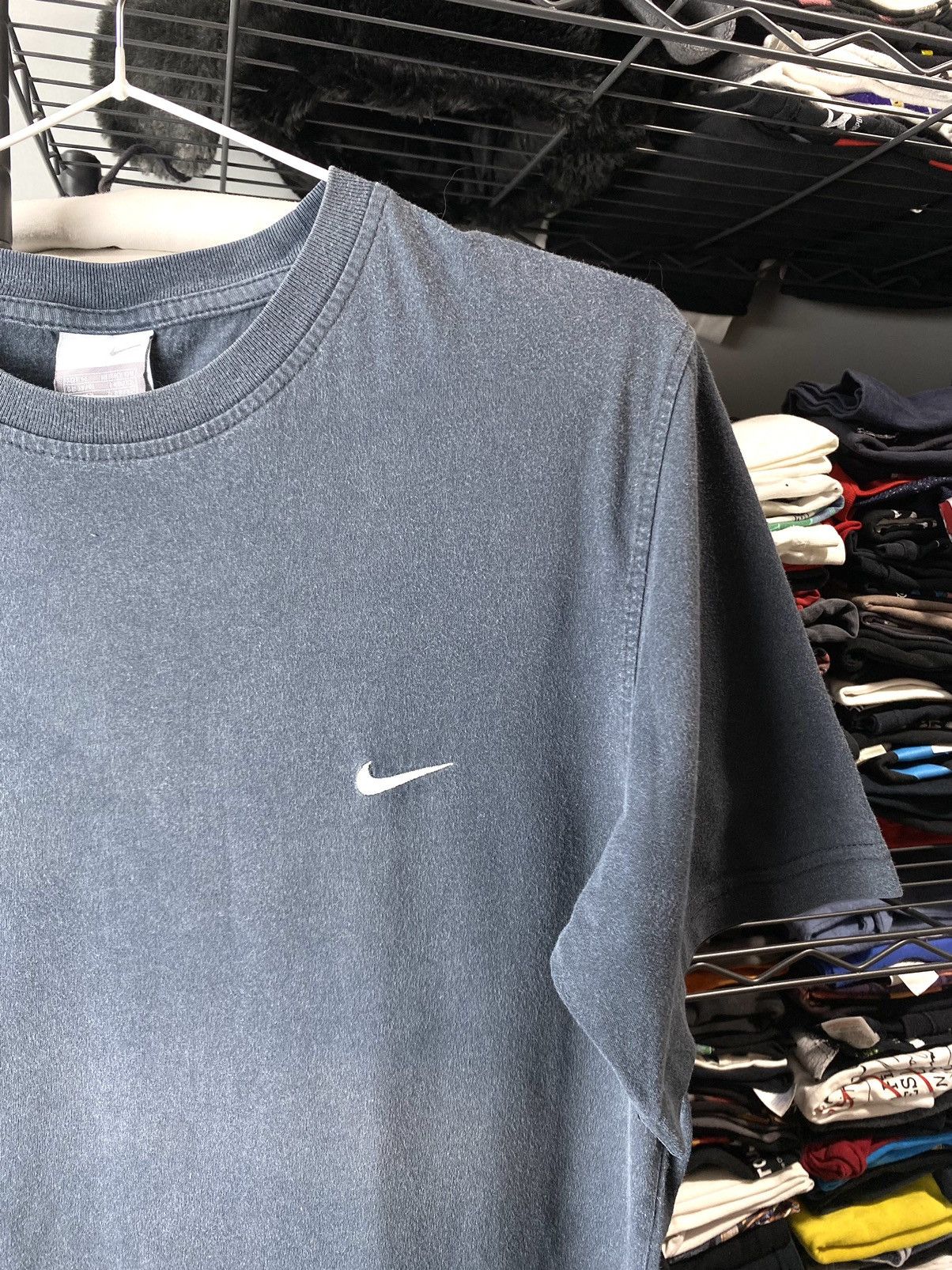 Nike × Vintage 1990’s Vintage Nike T Shirt Faded Distressed Size US M / EU 48-50 / 2 - 2 Thumbnail