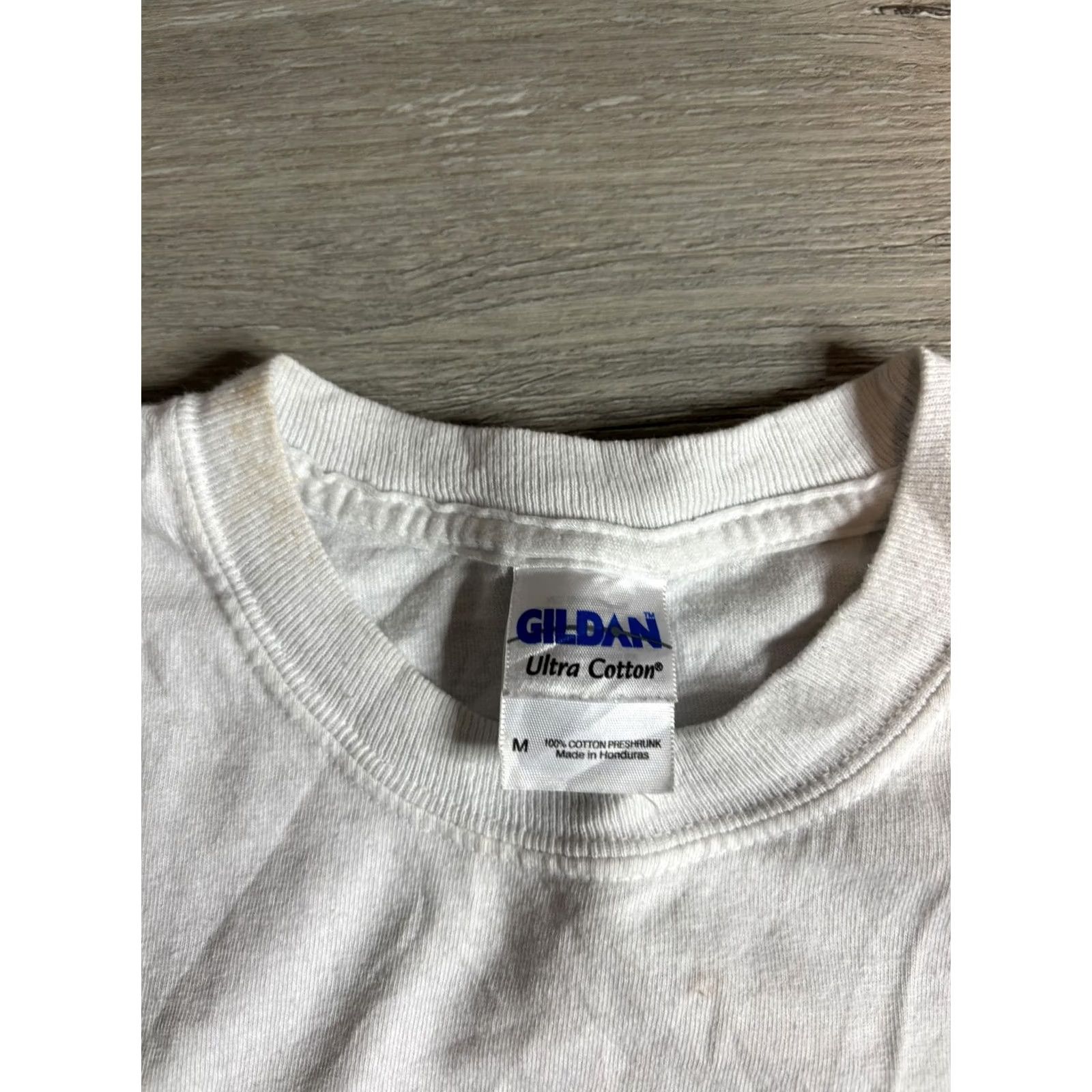 Gildan Taylor Swift Shirt Mens M White Speak Now World Tour Long Sleeve Graphic T-Shirt Size US M / EU 48-50 / 2 - 4 Thumbnail