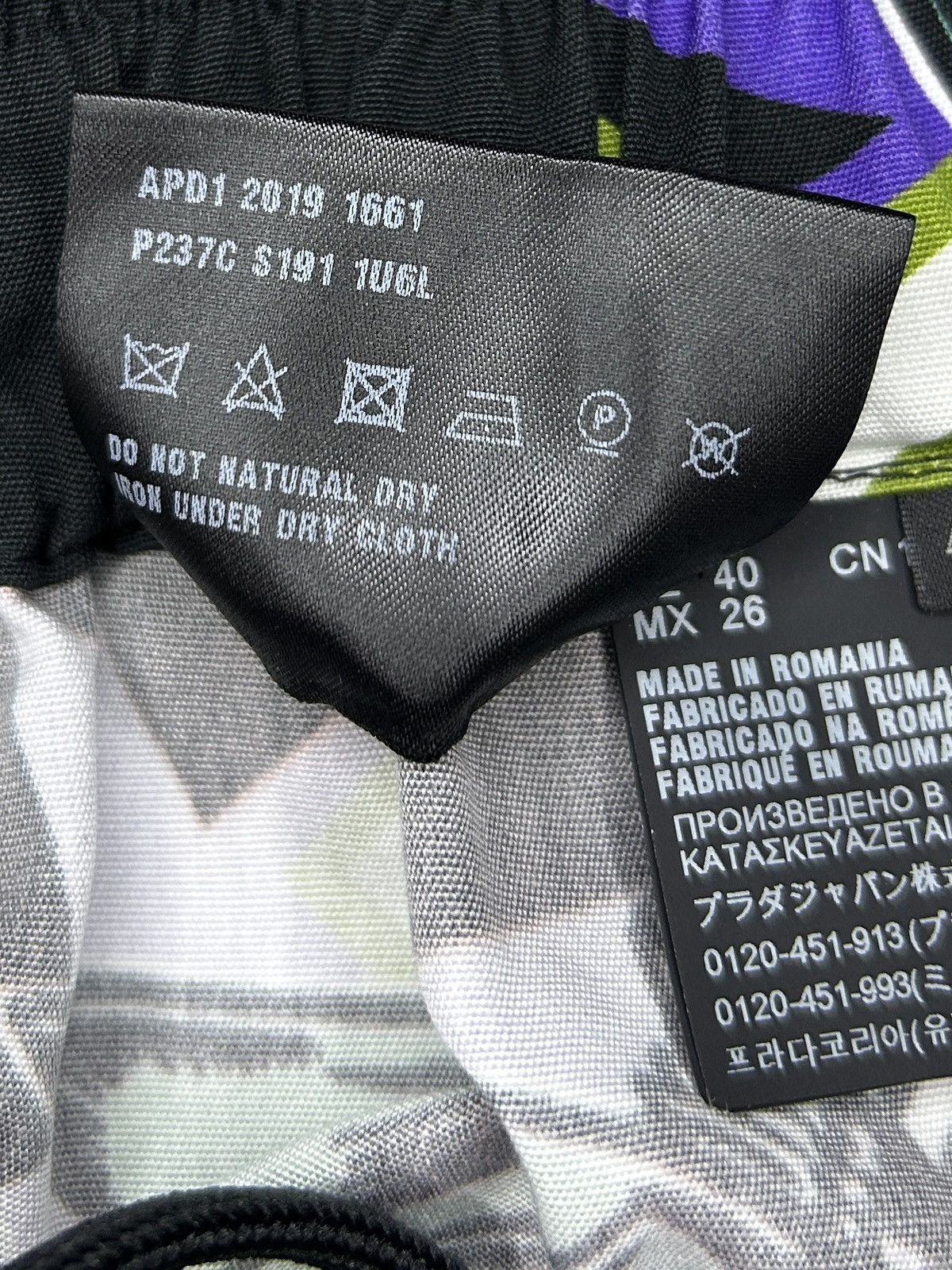 Prada × Universal Studios F/W 19 Frankenstein Shorts Size 27" / US 4 / IT 40 - 8 Thumbnail