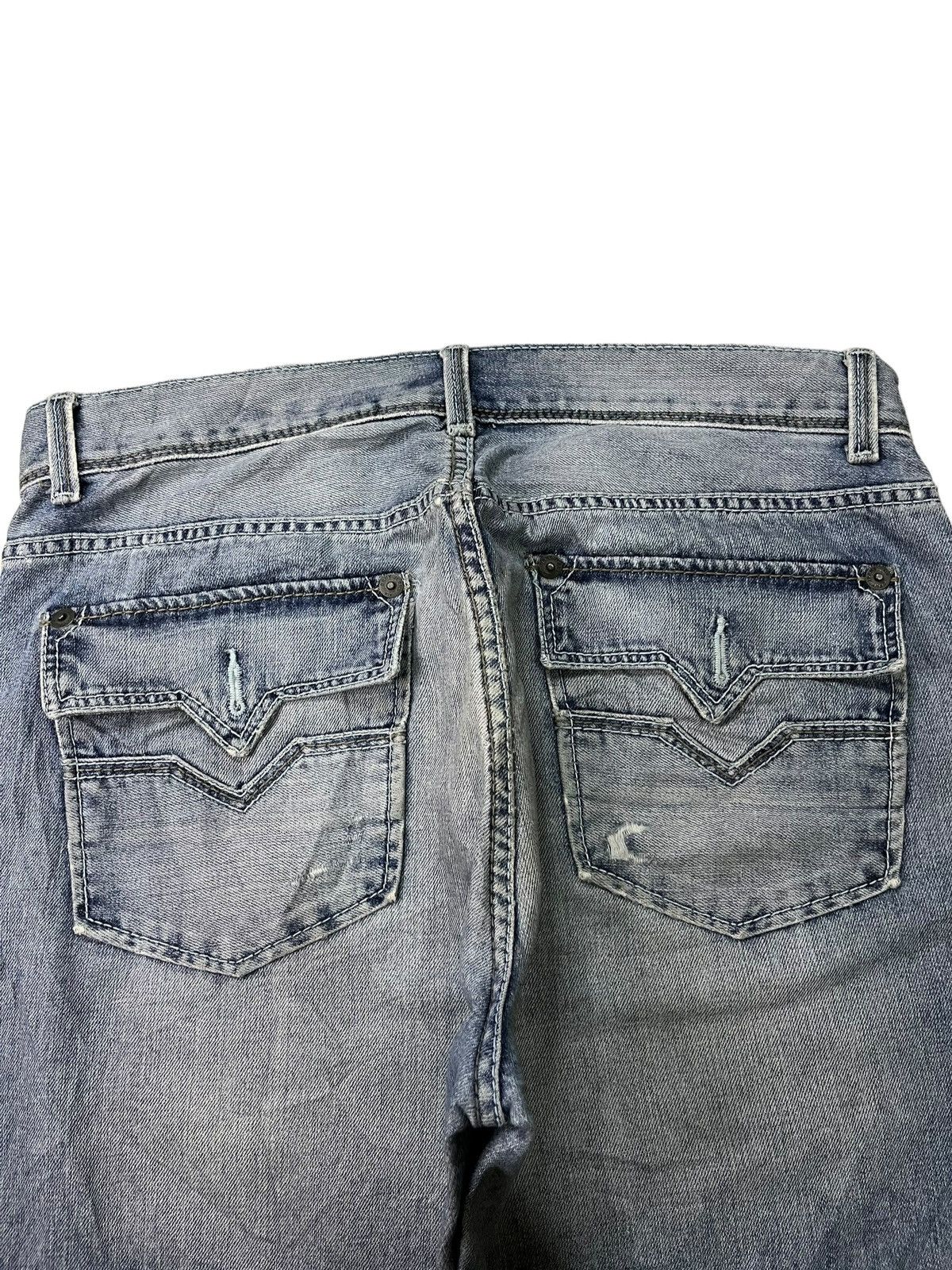DKNY × Japanese Brand Vintage Dkny Faded Wash Distressed Style Baggy Jeans Size US 33 - 8 Thumbnail
