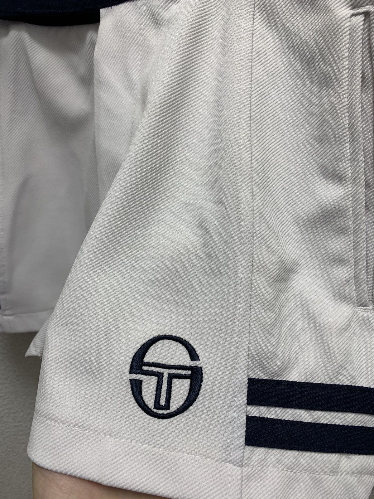 Sergio Tacchini Sergio tacchini archival clothing white shorts M 32 as Size US 32 / EU 48 - 7 Thumbnail