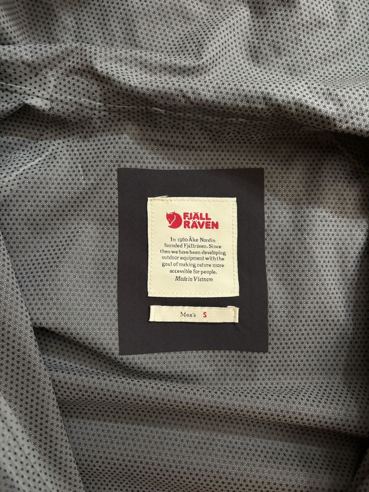 Fjallraven Fjallraven Rainjacket Size US M / EU 48-50 / 2 - 4 Thumbnail