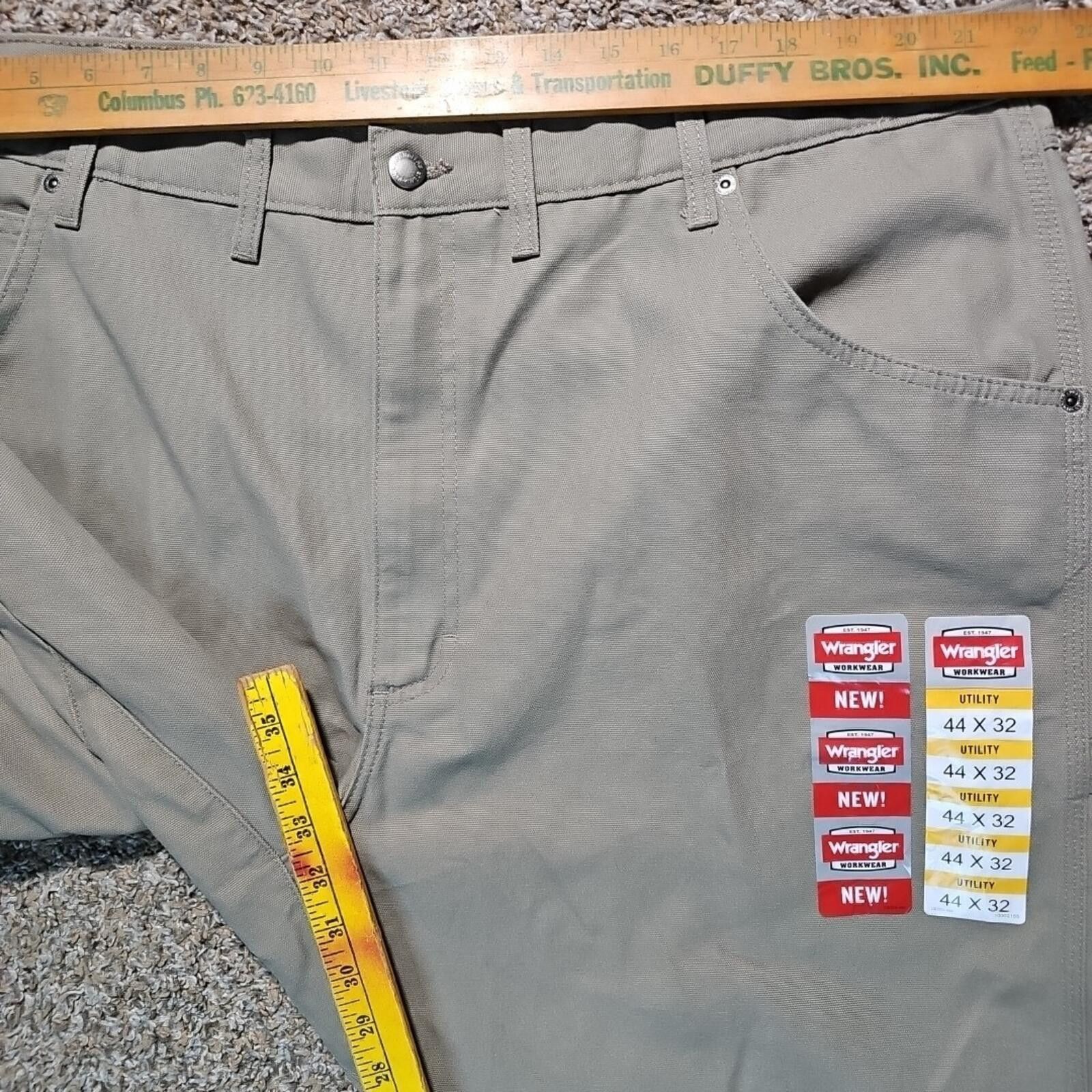 Wrangler Wrangler Workwear 44x32 Utility Relaxed Jeans NWT Size US 44 / EU 60 - 6 Thumbnail