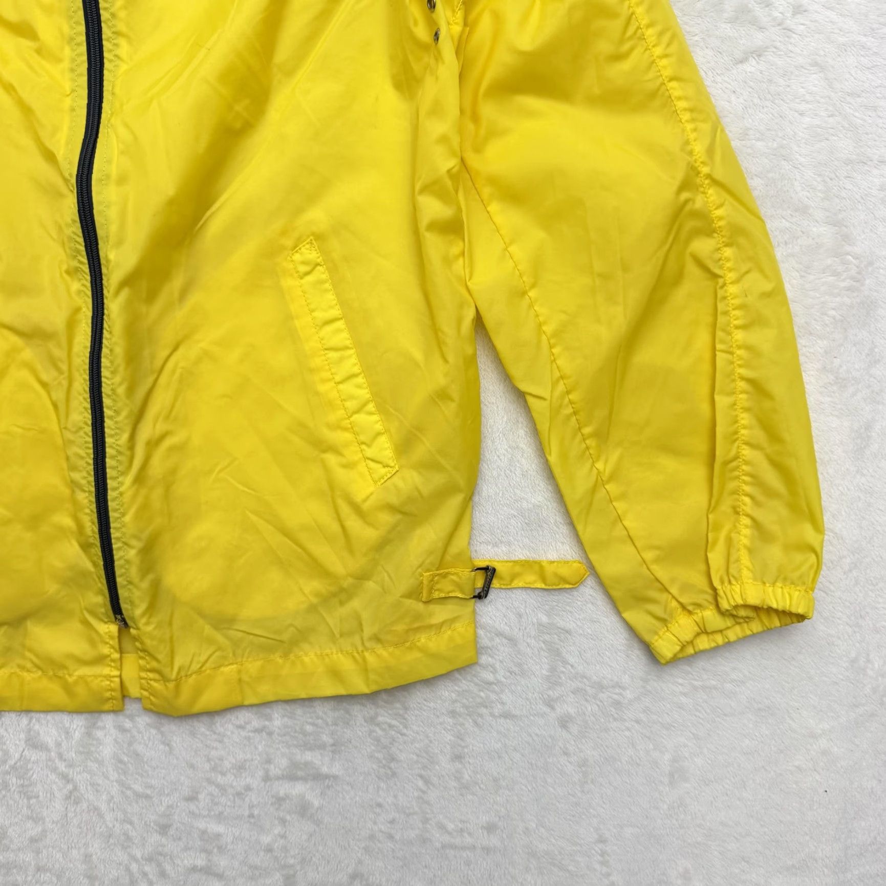 Izod VINTAGE Izod Lacoste Jacket Mens S Yellow Nylon Full Zip Windbreaker 80s Size US S / EU 44-46 / 1 - 5 Thumbnail