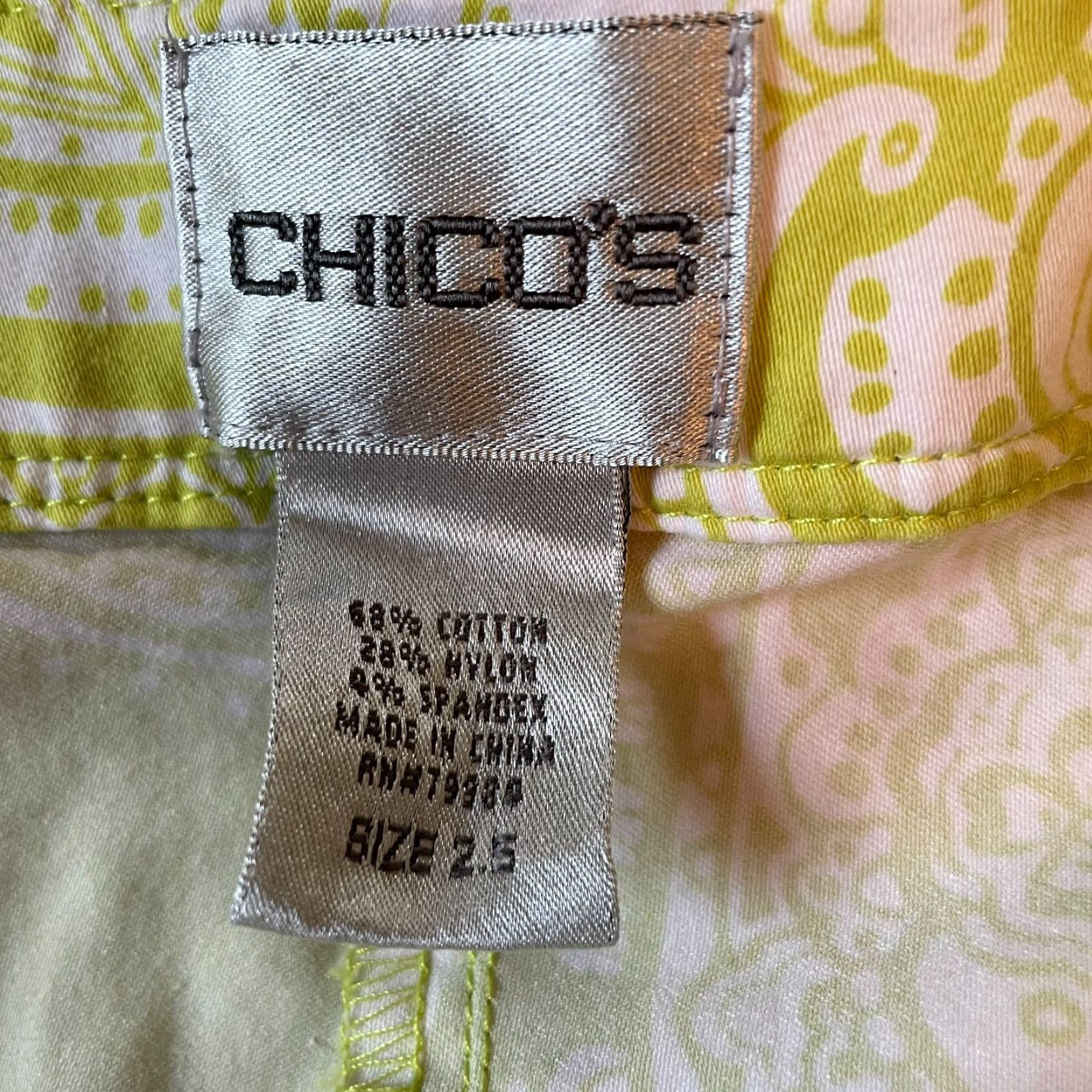 Vintage Chico's Capri Pants Large 14 Lime Green Paisley Preppy Casual Lightweight Cotton Blend Knit Summer Spring Fall Women Size 36" / US 14 / IT 50 - 4 Thumbnail