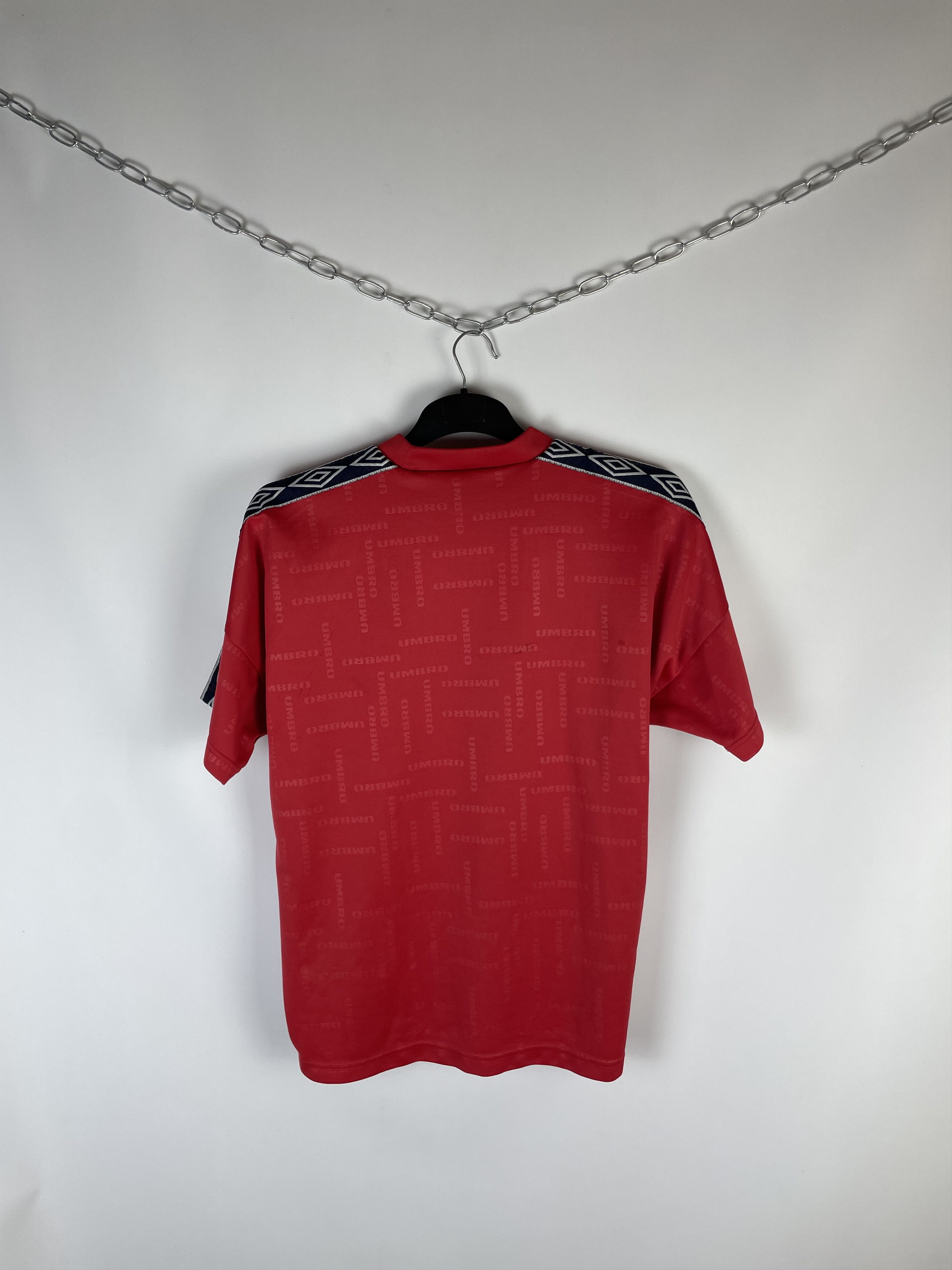 Umbro Vintage Umbro T Shirt Big Logo 90s Size US M / EU 48-50 / 2 - 10 Thumbnail