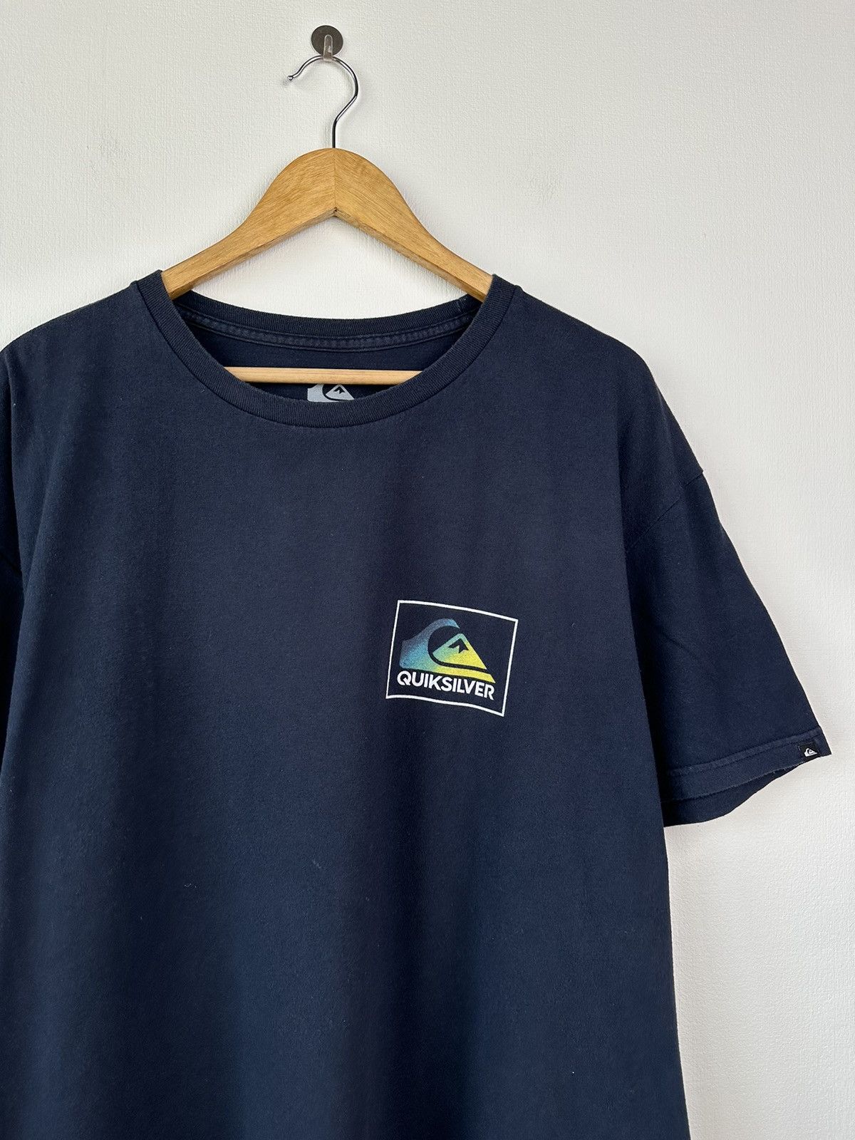 Quiksilver Vintage QUIKSILVER Surf Big Logo T Shirt Size US XL / EU 56 / 4 - 3 Thumbnail