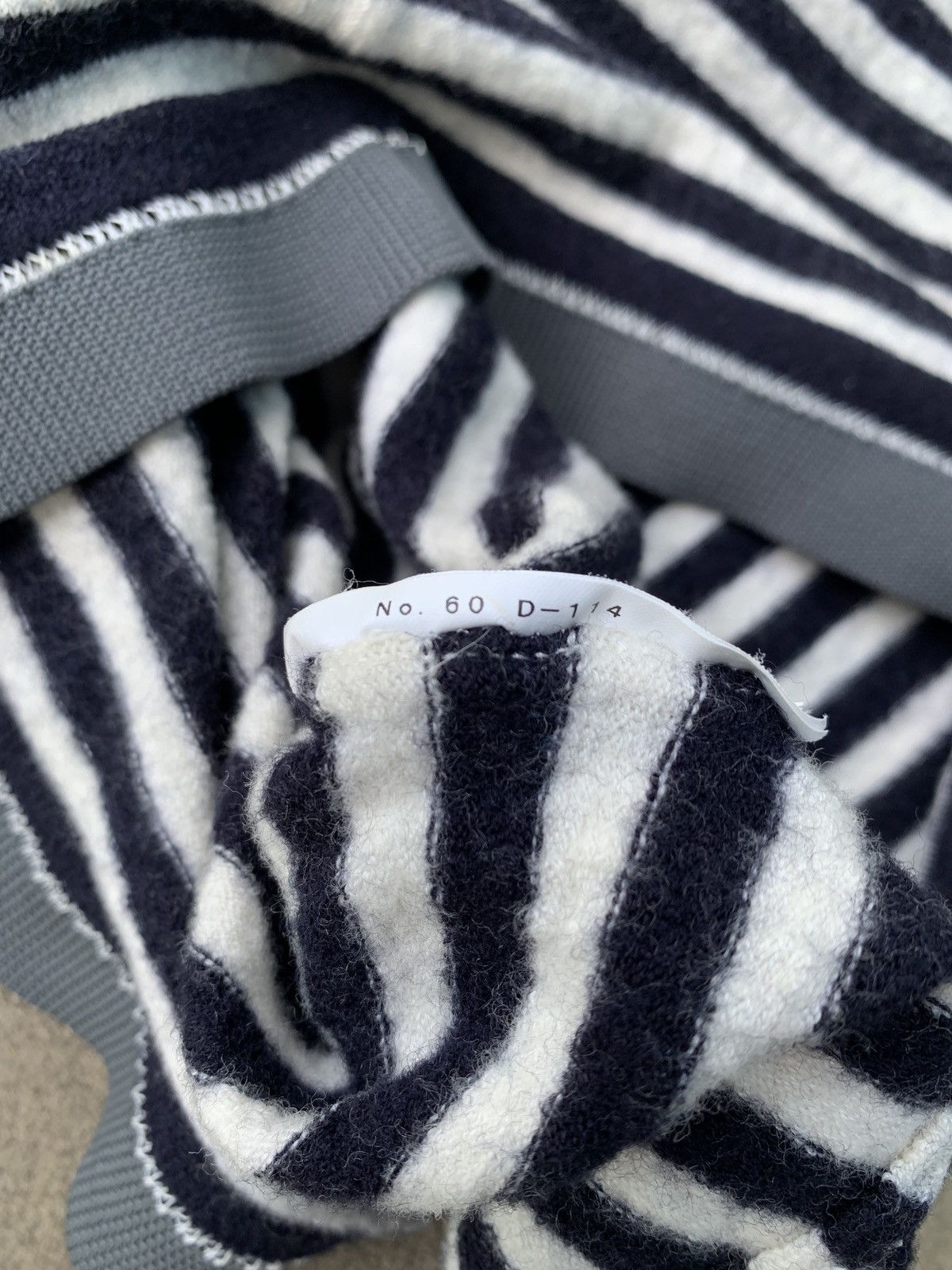 Comme des Garcons Archive Comme des Garcons Striped Wool Crop Sweater Size M / US 6-8 / IT 42-44 - 20 Thumbnail