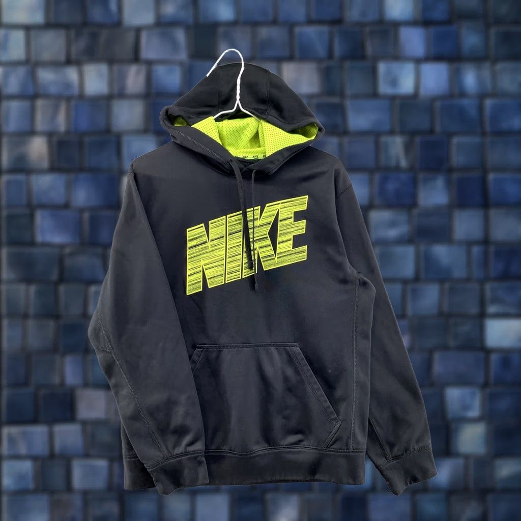Nike Nike Therma-Fit Hoodie Sweatshirt Men’s Size Small Black Logo Pullover Long Sleeve Jacket 645394-011 Games Sports Size US S / EU 44-46 / 1 - 1 Thumbnail
