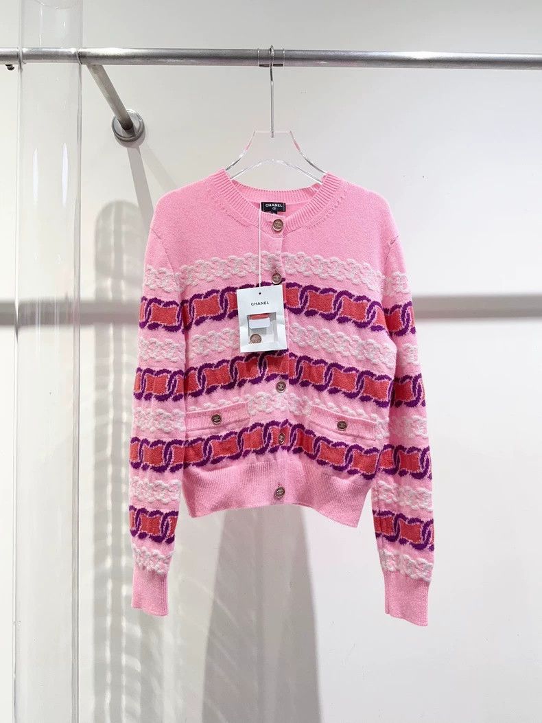 Chanel Chanel 23B early autumn full logo long-sleeved cardigan 250 Size XS / US 0-2 / IT 36-38 - 1 Thumbnail