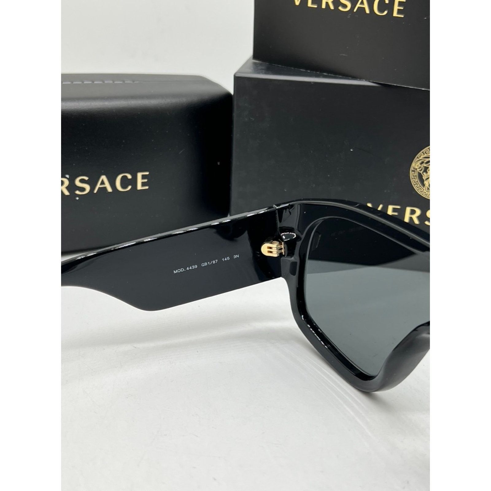 Versace NEW Versace VE4439 Mask Sunglasses in Black $414 Size ONE SIZE - 11 Thumbnail