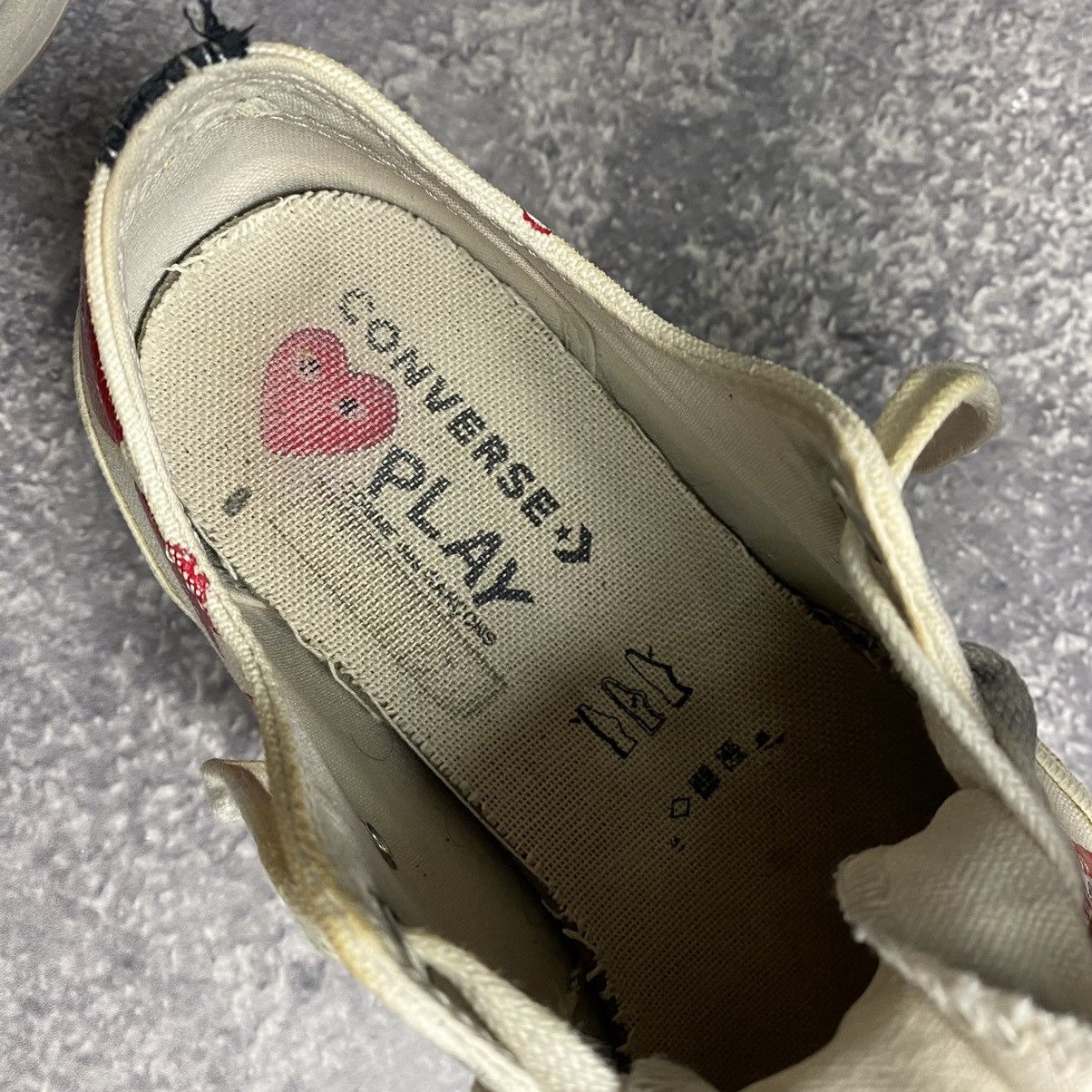 Comme des Garcons PLAY Rare Play Comme Des Garçons Monogramm logo sneakers Size US 7 / EU 40 - 14 Thumbnail